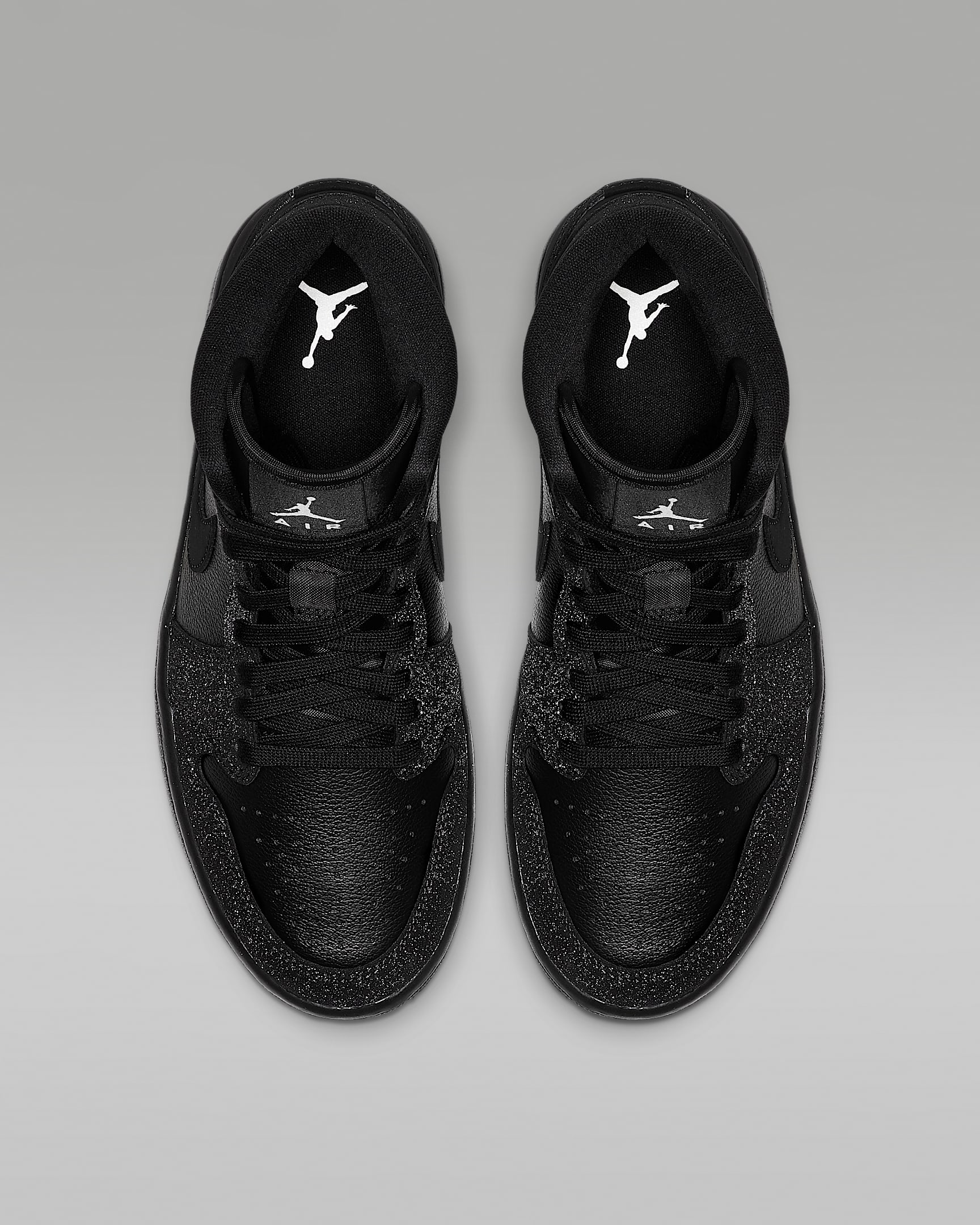 Air Jordan 1 Mid Kadın Ayakkabısı - Siyah/Beyaz/Phantom