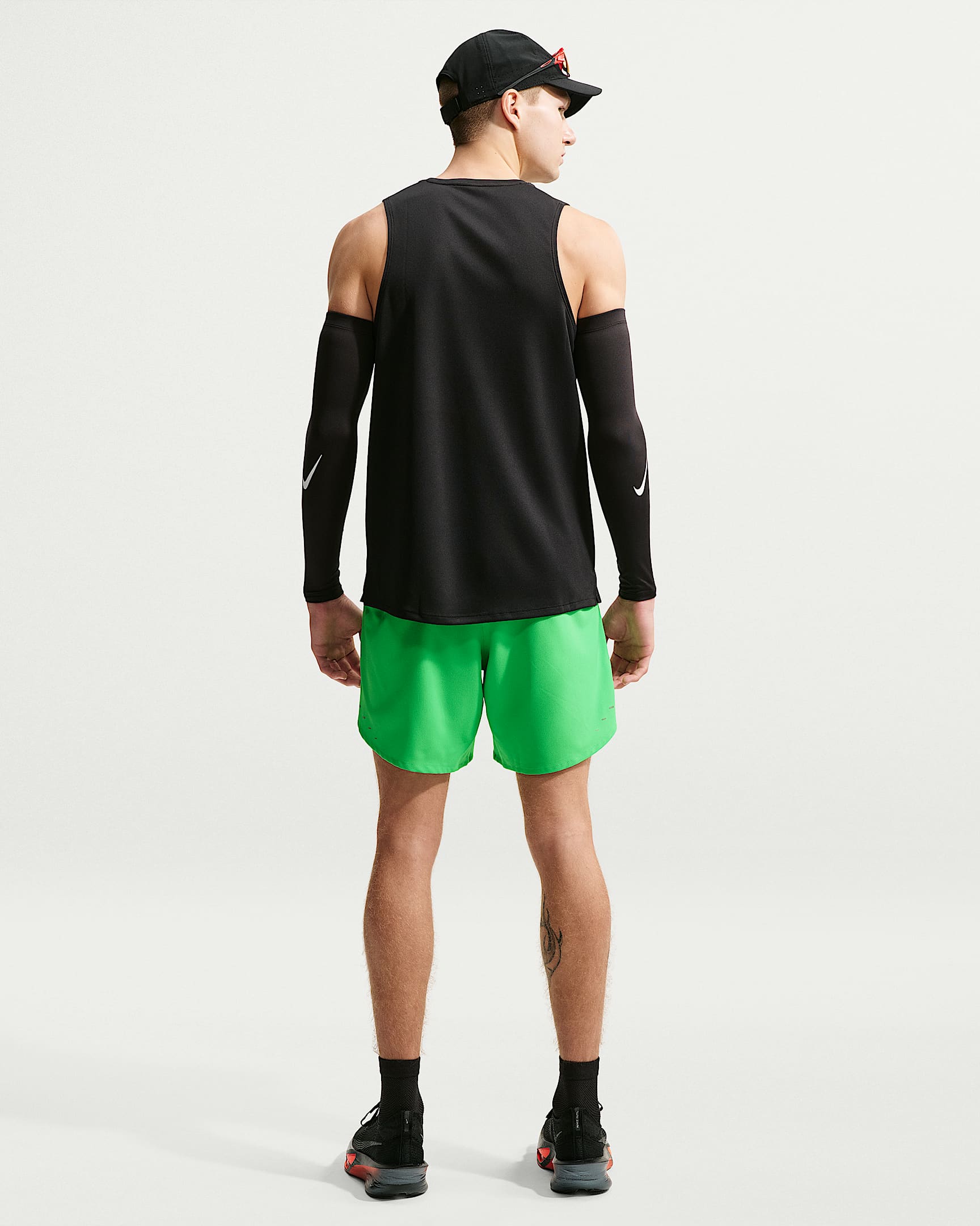 Nike Stride Dri-FIT 18 cm Slip Astarlı Erkek Koşu Şortu - Green Spark