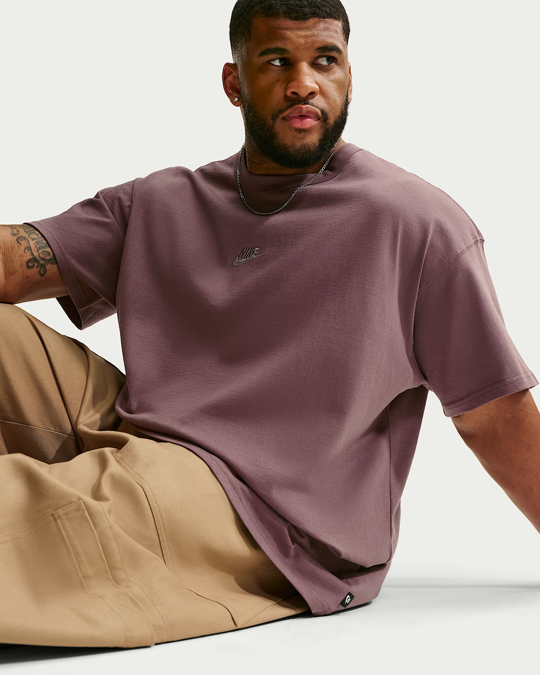 Nike Sportswear Premium Essentials Erkek Tişörtü - Tattoo