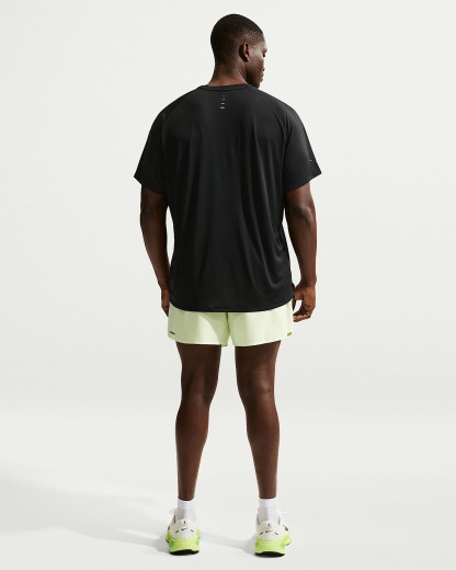 Nike Stride Dri-FIT ADV Kısa Kollu Erkek Koşu Üstü - Siyah
