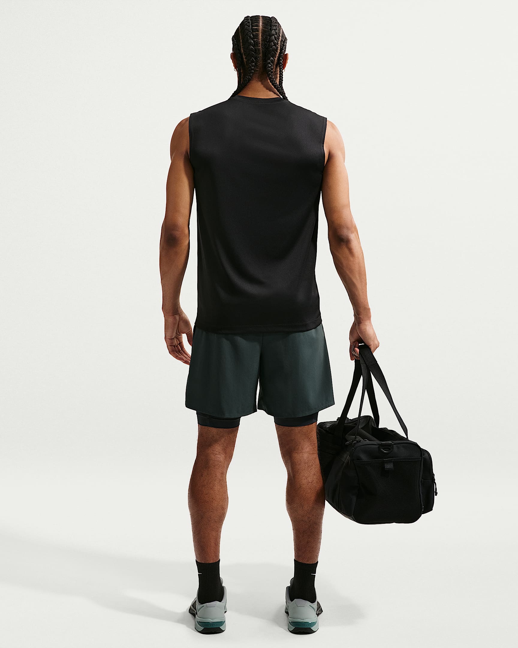 Nike Dri-FIT Kolsuz Erkek Antrenman Üstü - Siyah/Matte Silver