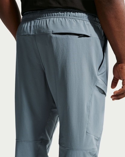 Nike Unlimited Dri-FIT Çok Yönlü Erkek Kargo Eşofman Altı - Smoke Grey/Siyah/Smoke Grey