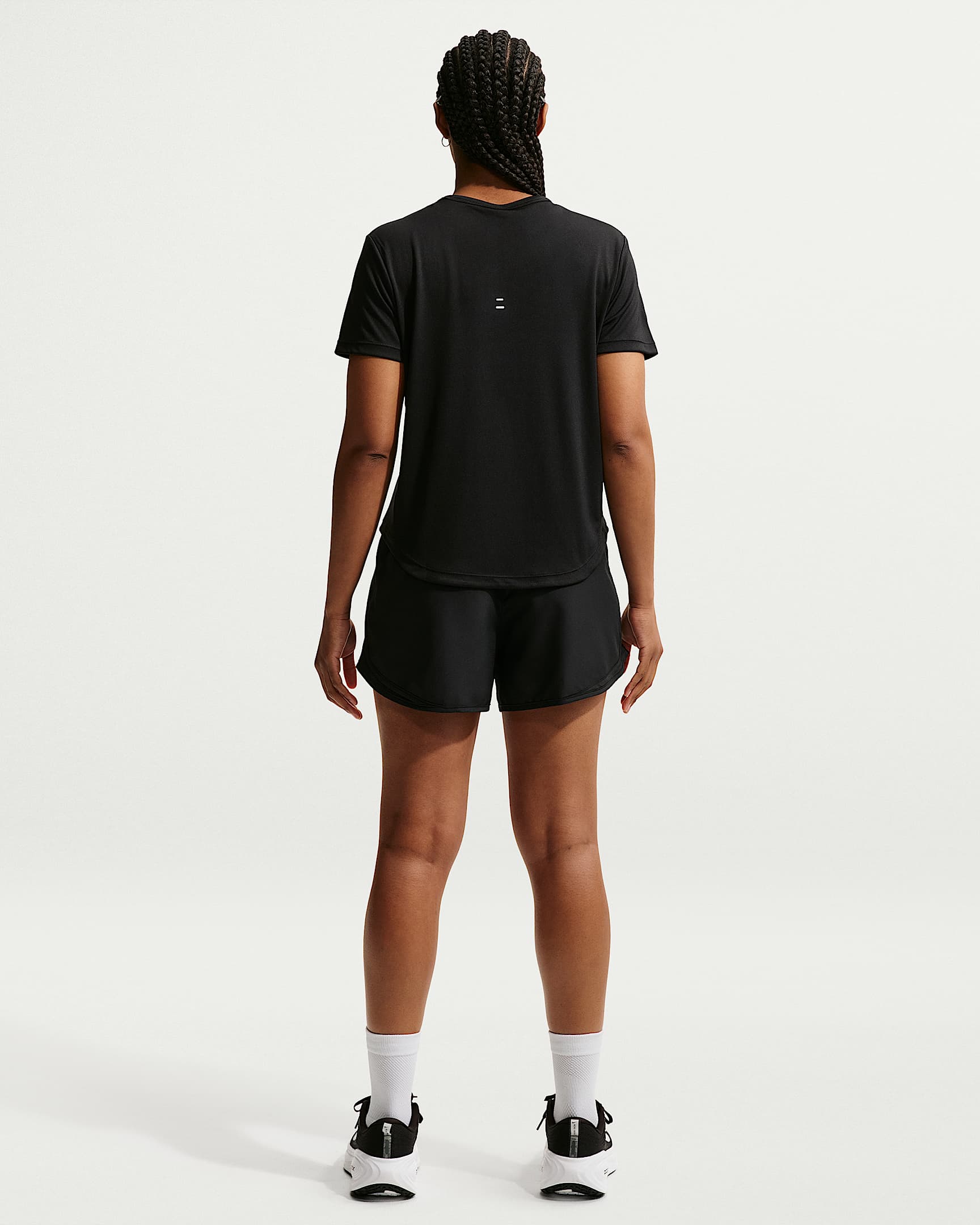 Nike Tempo Dri-FIT Kısa Kollu Kadın Koşu Üstü - Siyah