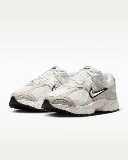 Nike V5 RNR Suede Kadın Ayakkabısı - Summit White/Photon Dust/Summit White