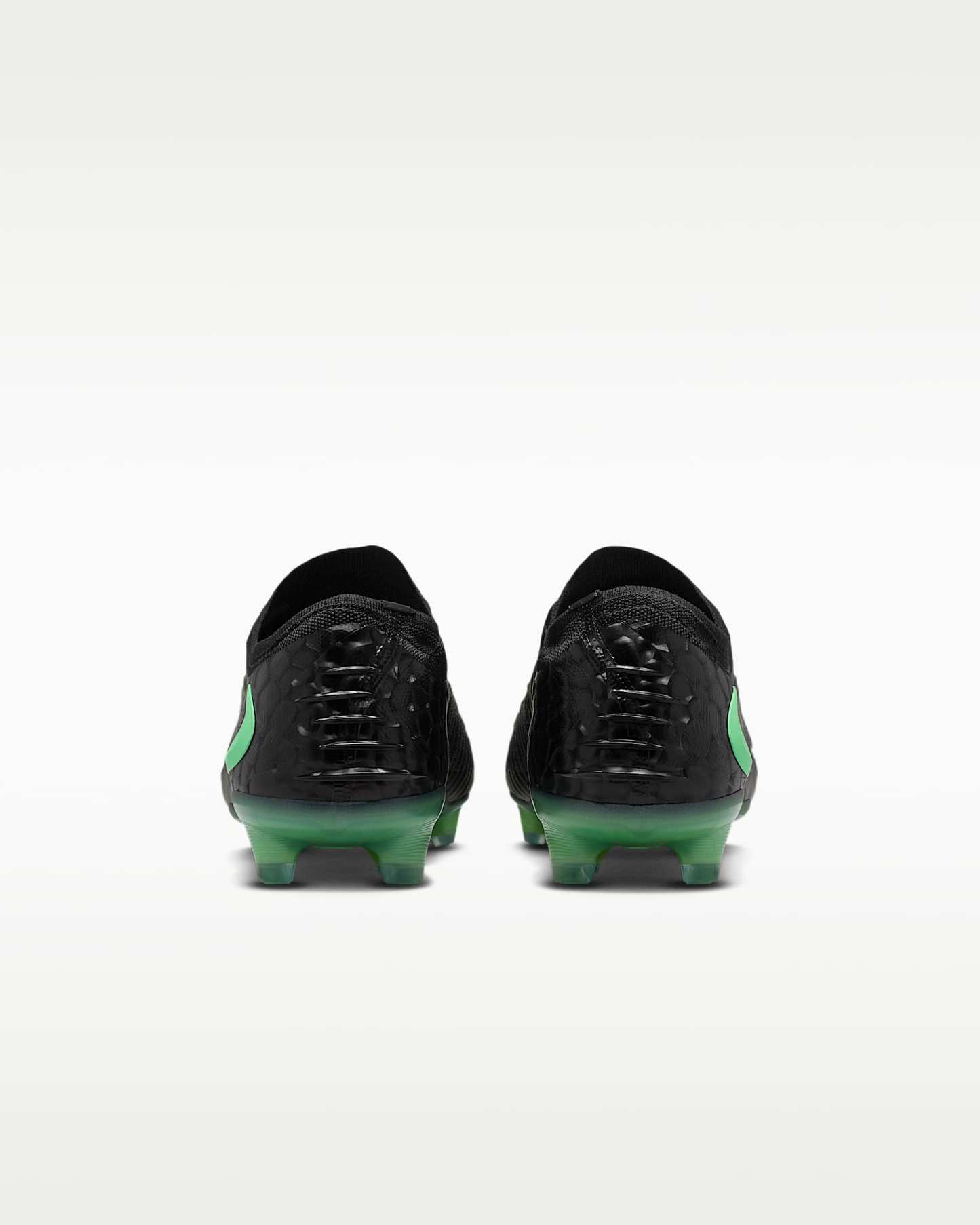 Nike Phantom 6 Low Elite Kuru Çim Zemin Kramponu - Siyah/Siyah/Illusion Green
