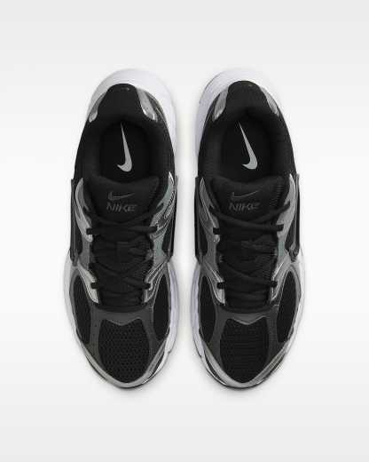 Nike V5 RNR Erkek Ayakkabısı - Siyah/Anthracite/Smoke Grey/Siyah