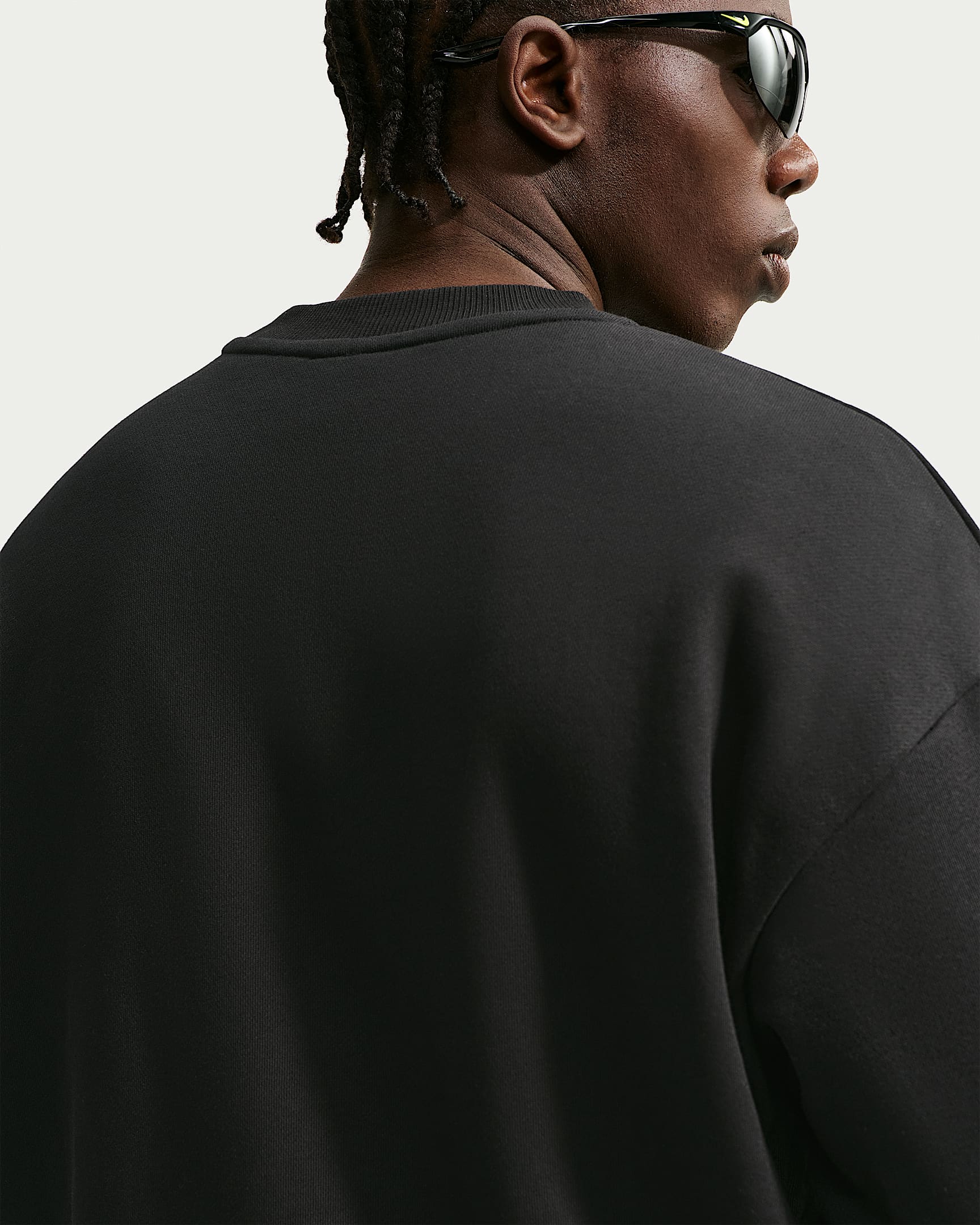 Nike Solo Fleece Crew Yakalı Erkek Sweatshirt'ü - Total Black/Sail