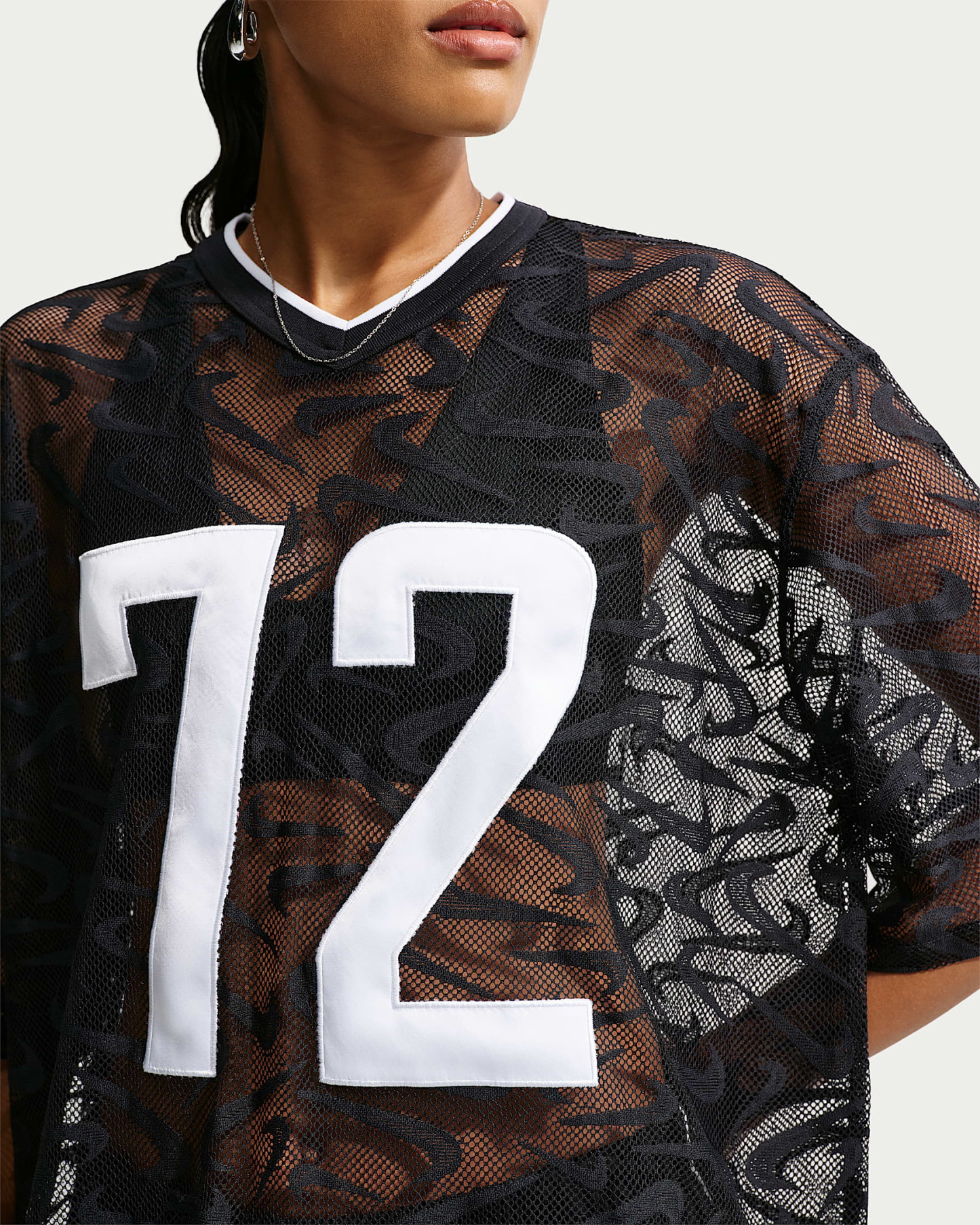 Nike Sportswear Chill Lace Bol Kesimli Kadın Forması - Siyah/Beyaz/Beyaz