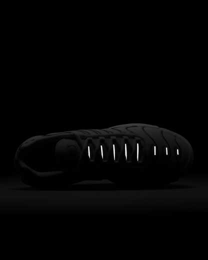 Nike Air Max Plus SE Kadın Ayakkabısı - Beyaz/Pure Platinum/Siyah