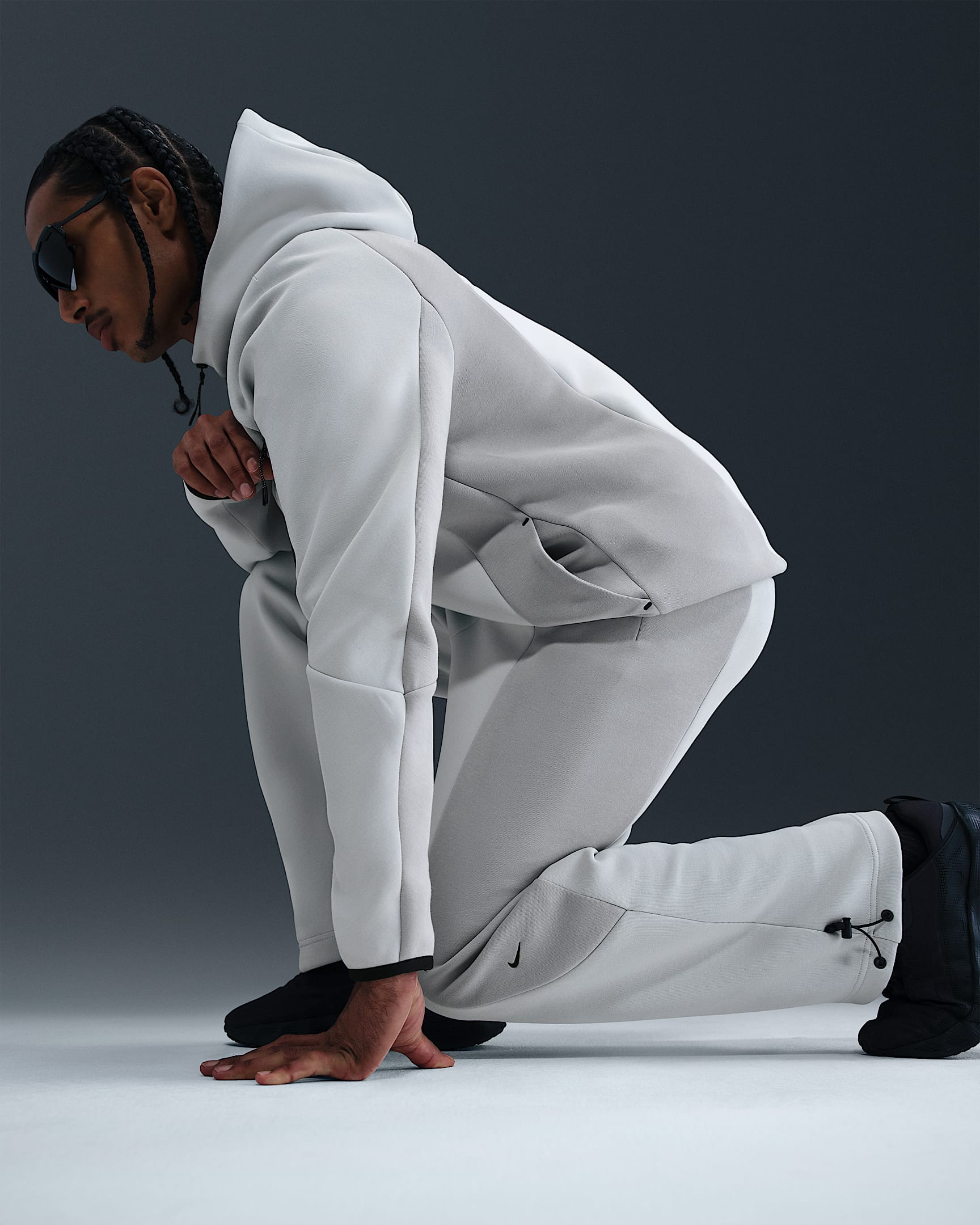 Nike Tech Renk Bloklu Açık Paçalı Fleece Erkek Eşofman Altı - Light Silver/Light Smoke Grey/Siyah