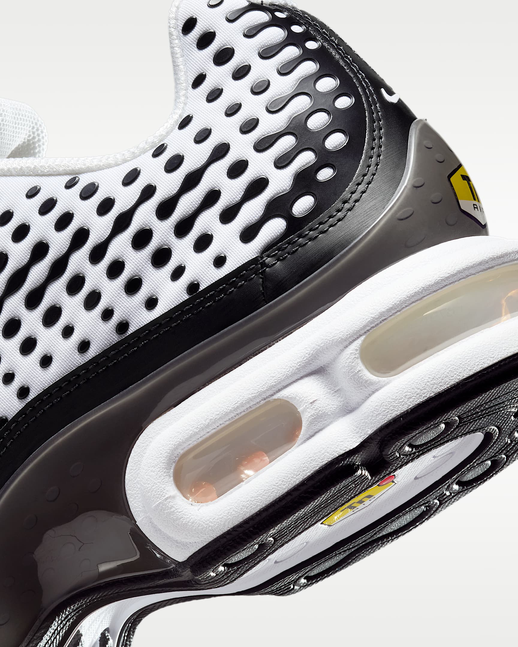 Nike Air Max Plus VII Erkek Ayakkabısı - Beyaz/Siyah/Smoke Grey/Beyaz
