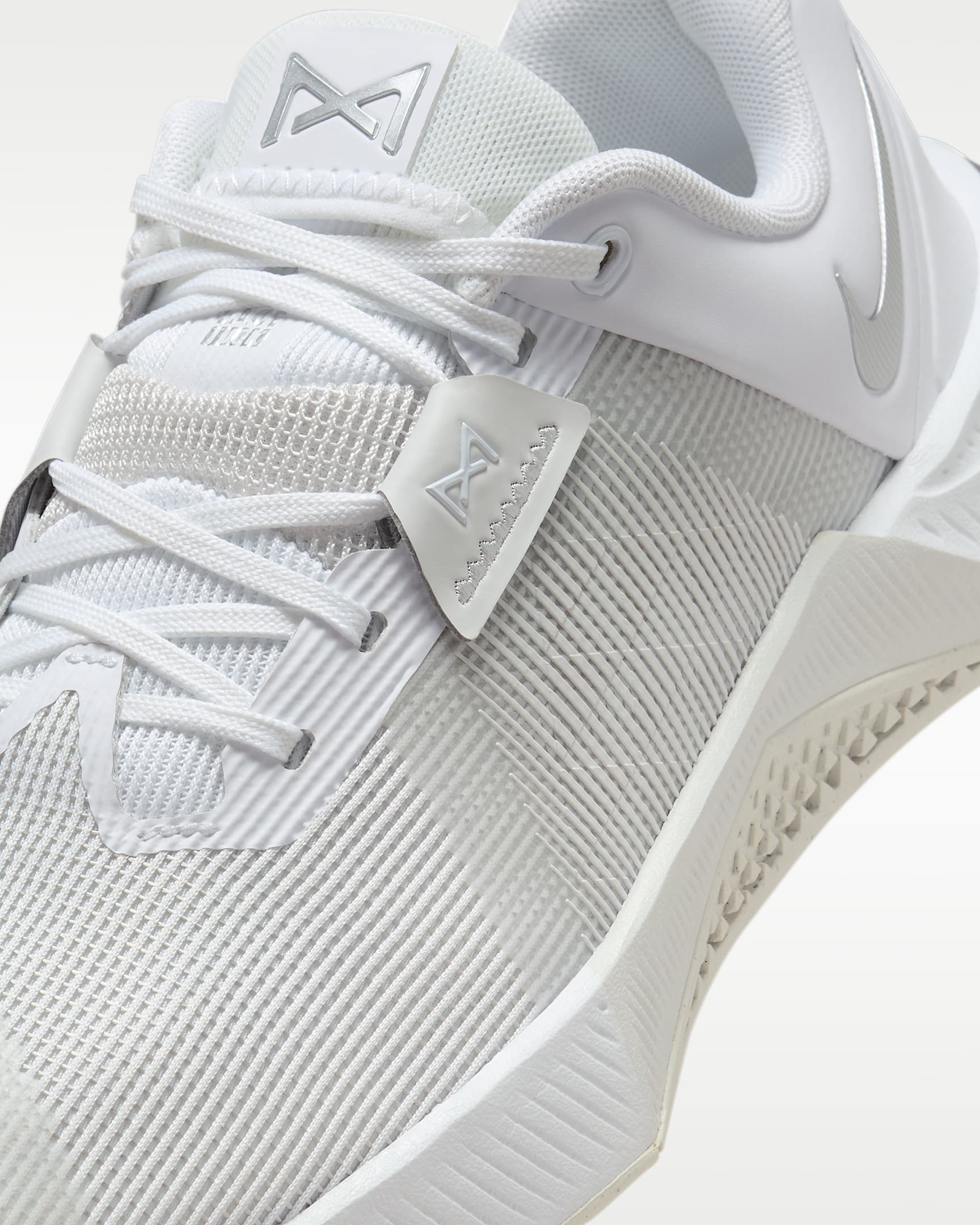 Nike Metcon 10 Kadın Antrenman Ayakkabısı - Beyaz/Platinum Tint/Wolf Grey/Metallic Silver