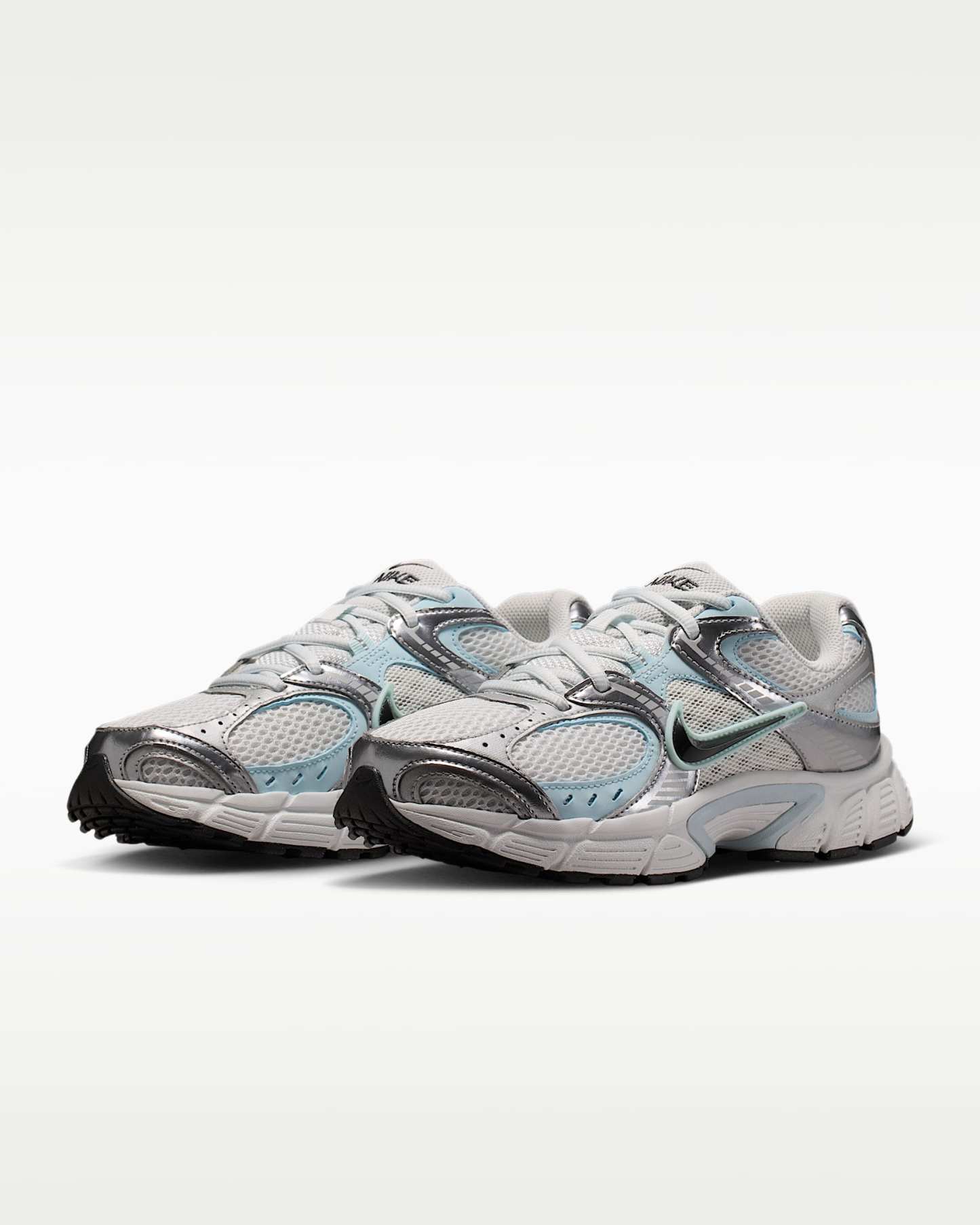 Nike V5 RNR Yansıtıcı Tasarım Vurgulu Kadın Ayakkabısı - Grey Fog/Off White/Glacier Blue/Anthracite