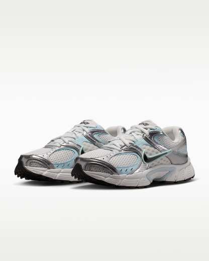 Nike V5 RNR Yansıtıcı Tasarım Vurgulu Kadın Ayakkabısı - Grey Fog/Off White/Glacier Blue/Anthracite
