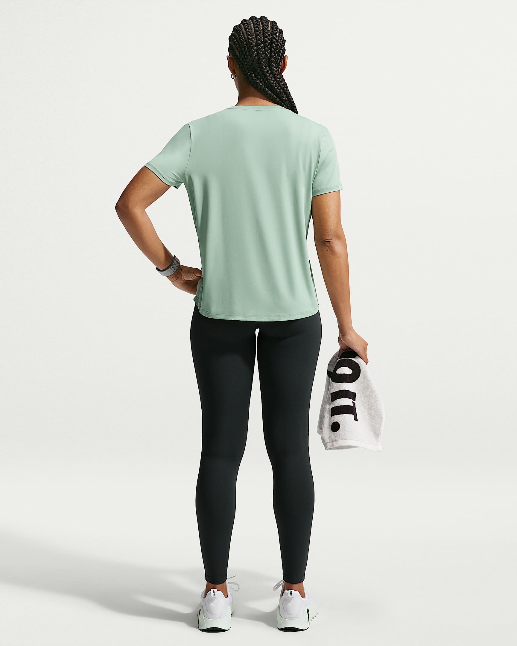 Nike One Classic Dri-FIT Kısa Kollu Kadın Üstü - Steam/Beyaz