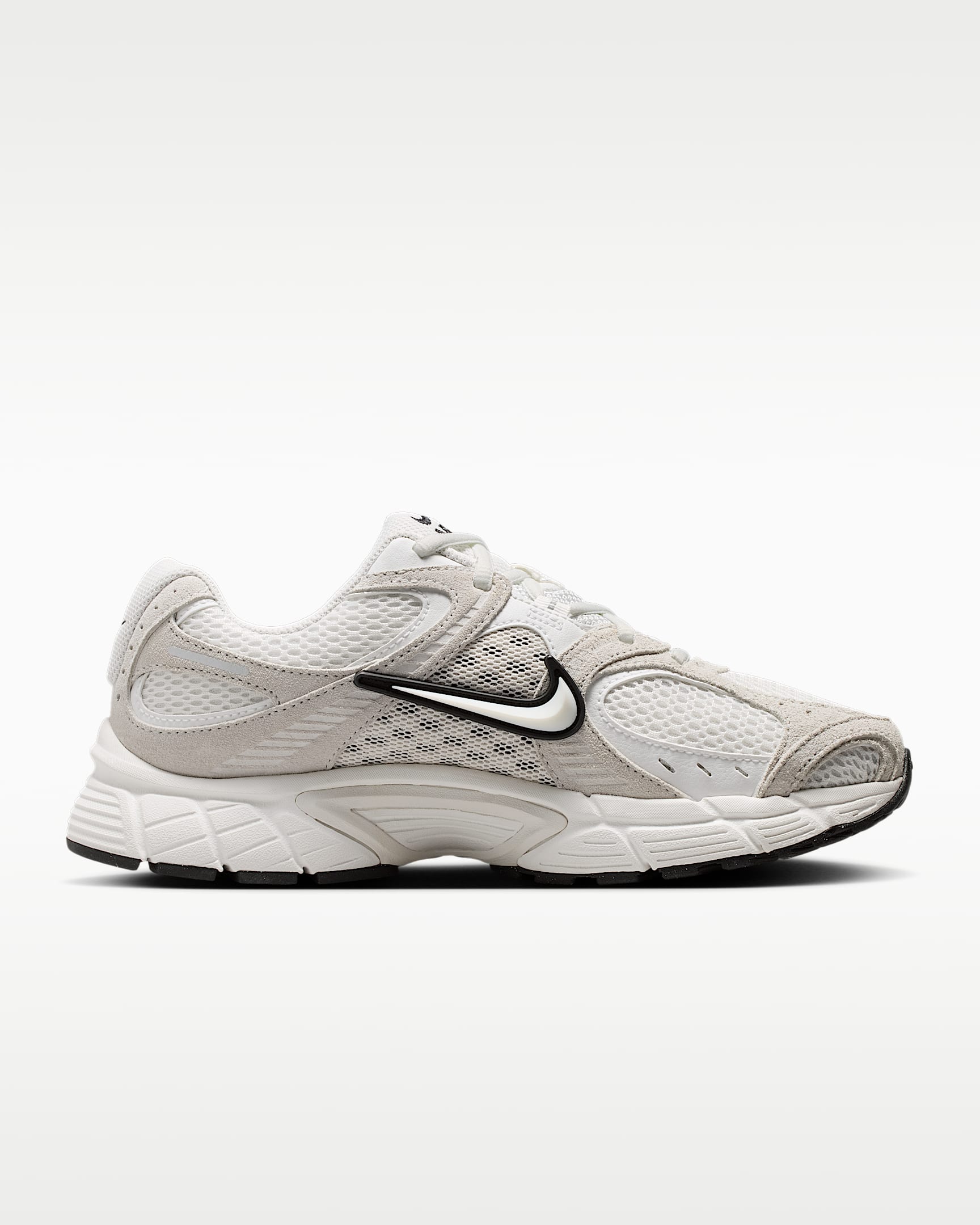 Nike V5 RNR Suede Kadın Ayakkabısı - Summit White/Photon Dust/Summit White