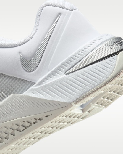 Nike Metcon 10 Kadın Antrenman Ayakkabısı - Beyaz/Platinum Tint/Wolf Grey/Metallic Silver