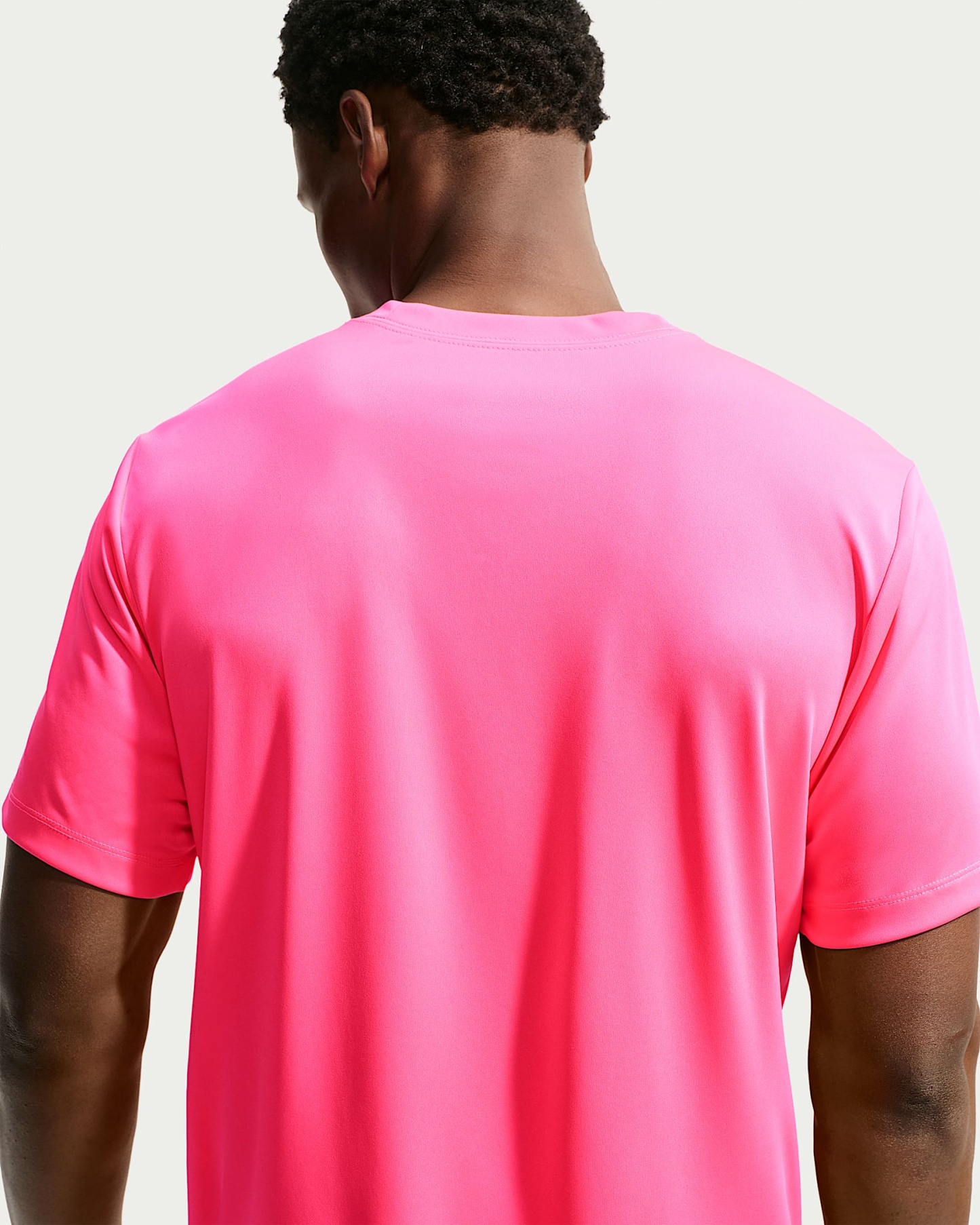 Nike Dri-FIT Erkek Antrenman Tişörtü - Hyper Pink/Siyah