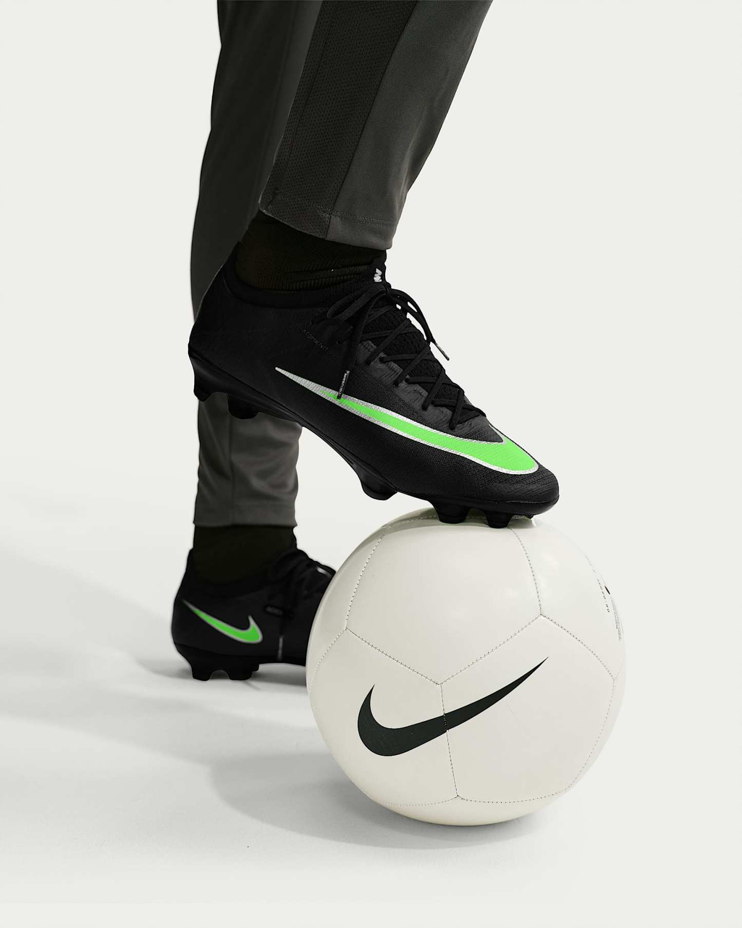 Nike Mercurial Vapor 17 Elite Düşük Bilekli Kuru Çim Zemin Kramponu - Siyah/Siyah/Illusion Green