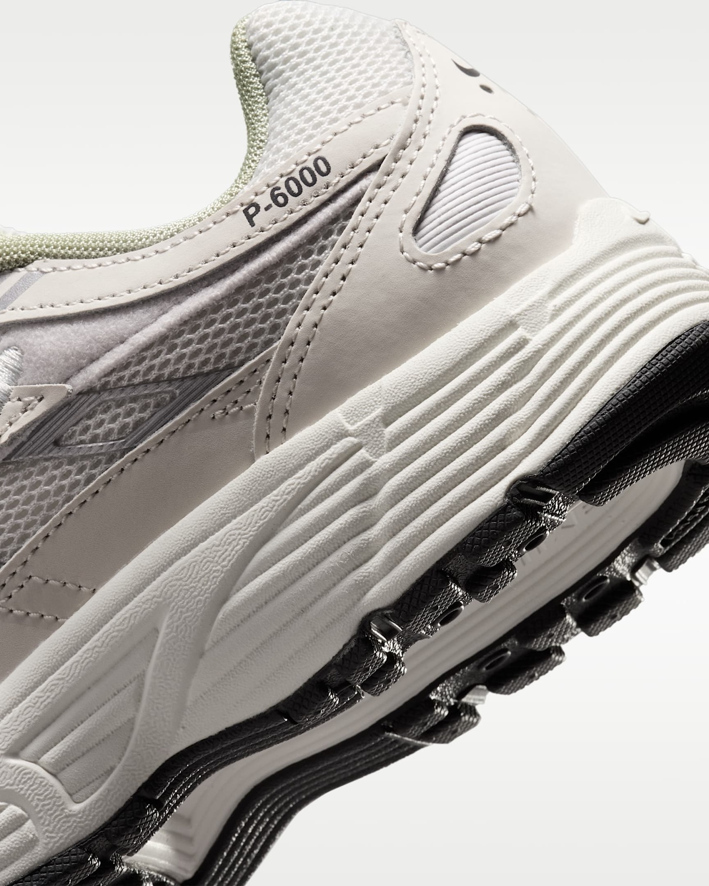 Nike P-6000 Genç Çocuk Ayakkabısı - Platinum Tint/Sail/Anthracite/Metallic Silver