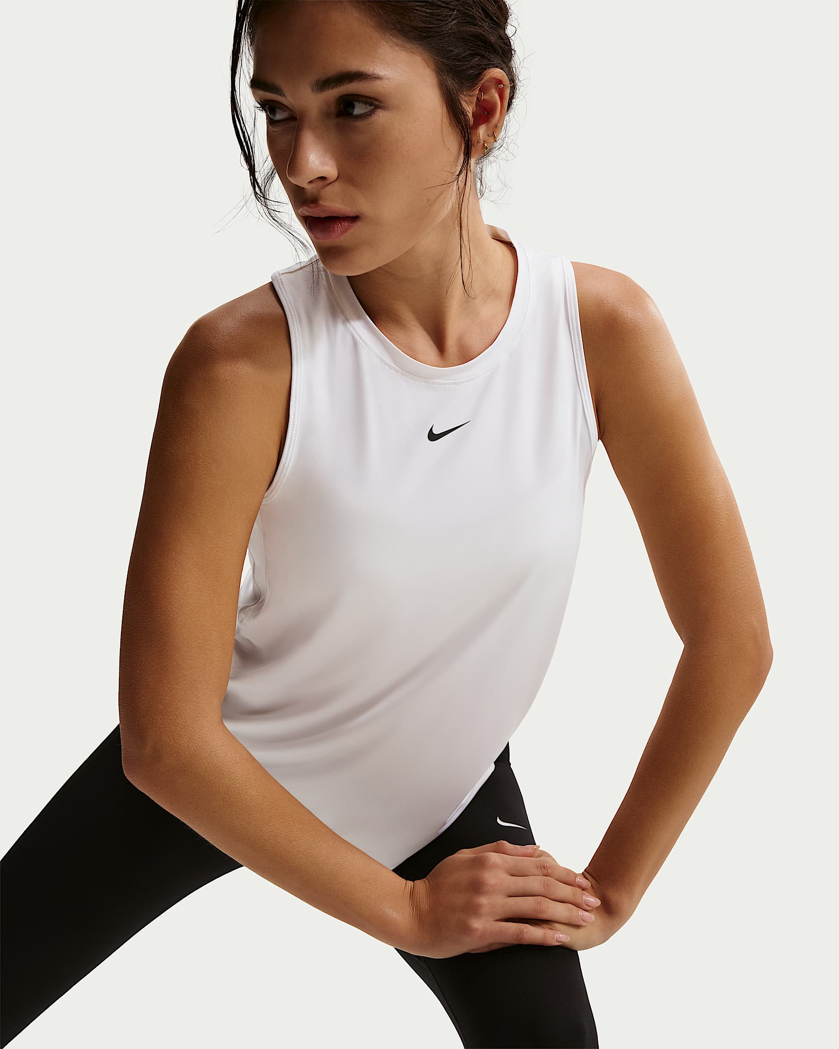 Nike One Classic Dri-FIT Kadın Atleti - Beyaz/Siyah