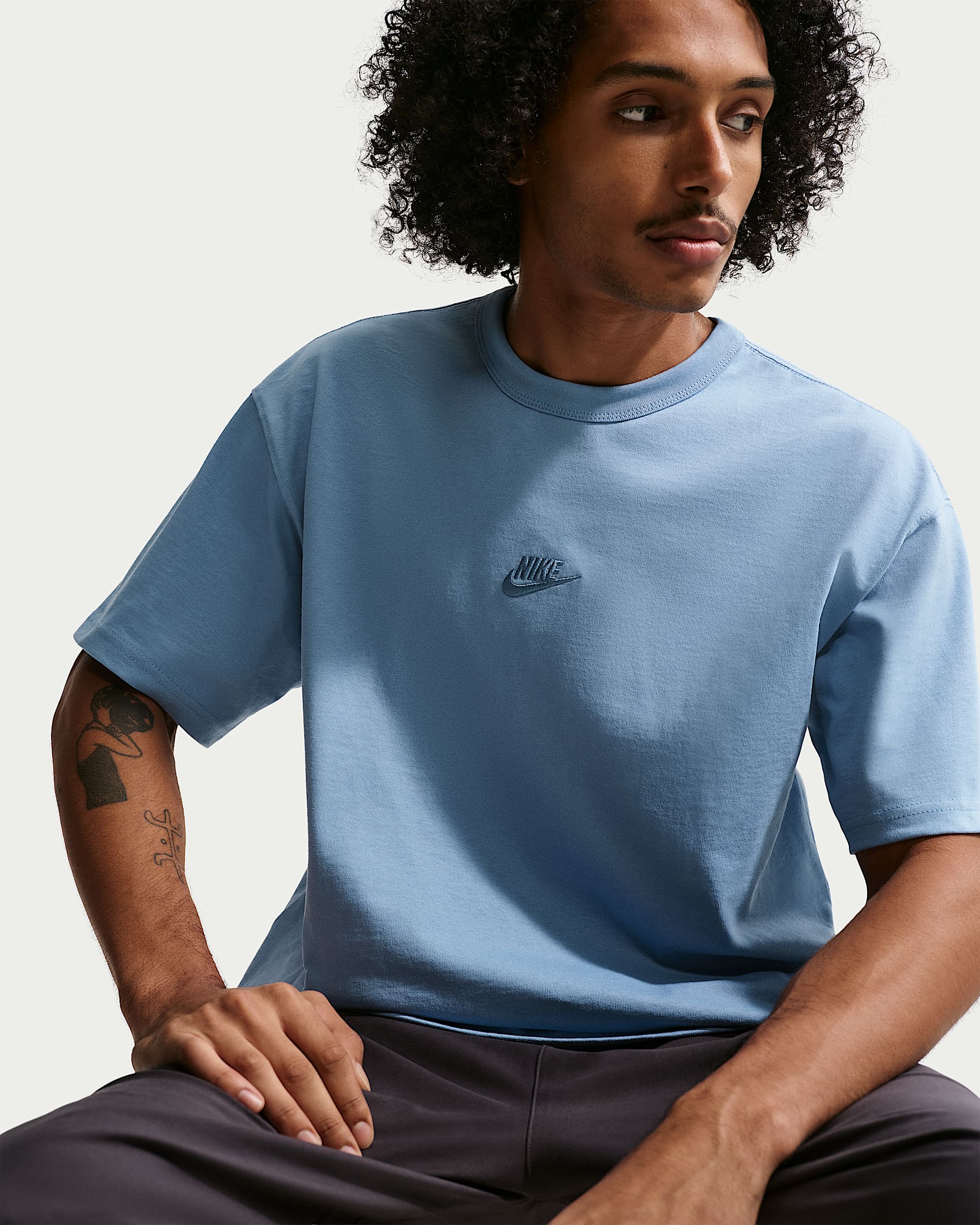 Nike Sportswear Premium Essentials Erkek Tişörtü - Work Blue