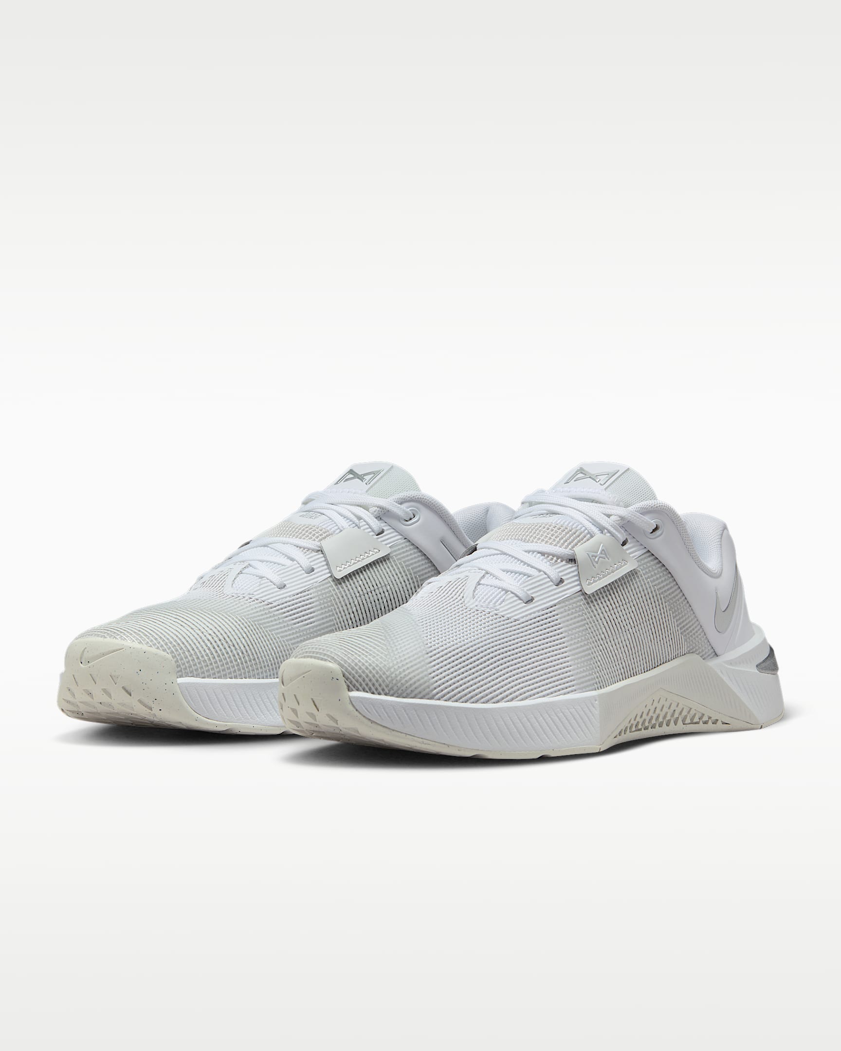 Nike Metcon 10 Kadın Antrenman Ayakkabısı - Beyaz/Platinum Tint/Wolf Grey/Metallic Silver