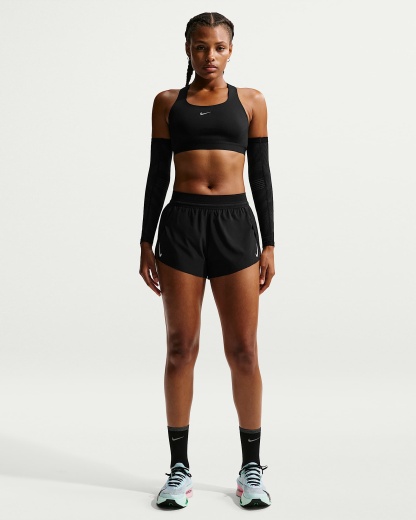 Nike Swift Yüksek Destekli Hafif Astarlı Kadın Spor Sütyeni - Siyah/Gümüş Rengi