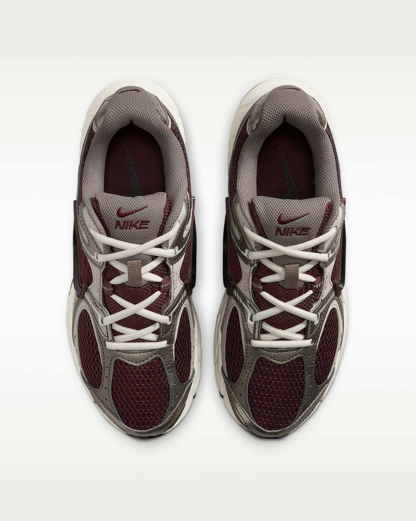Nike V5 RNR Yansıtıcı Tasarım Vurgulu Kadın Ayakkabısı - Burgundy Crush/College Grey/Light Orewood Brown/Siyah