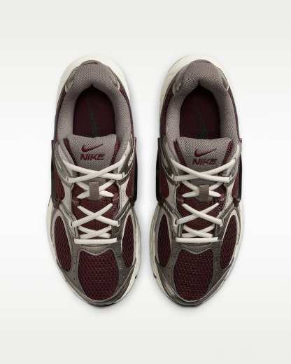 Nike V5 RNR Yansıtıcı Tasarım Vurgulu Kadın Ayakkabısı - Burgundy Crush/College Grey/Light Orewood Brown/Siyah