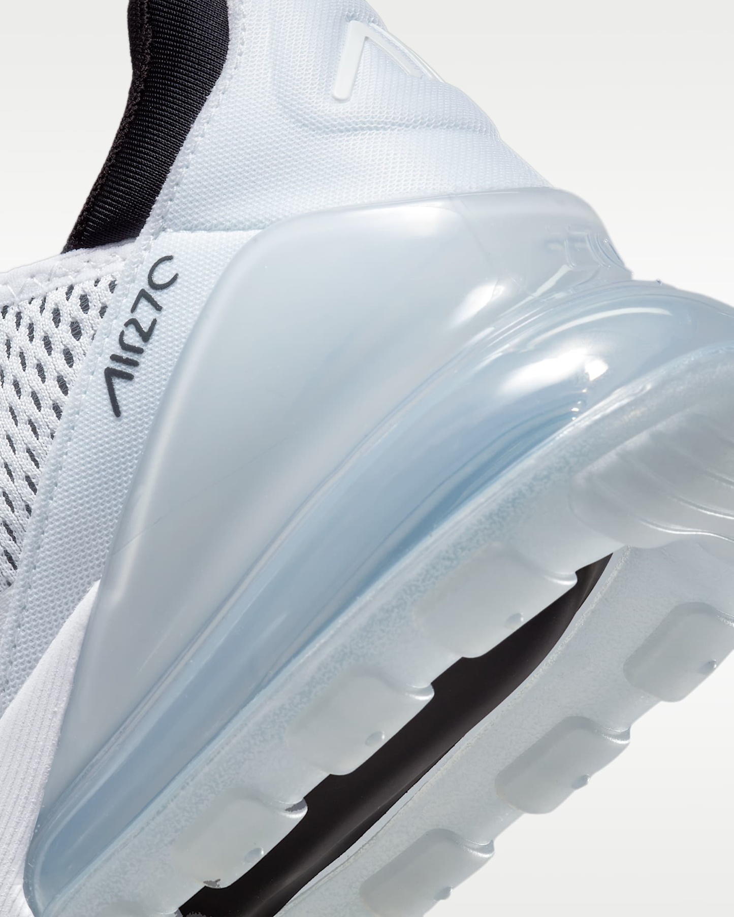 Nike Air Max 270 Kadın Ayakkabısı - Beyaz/Beyaz/Siyah