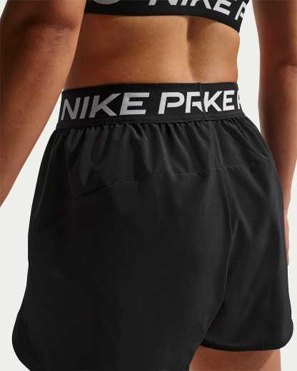 Nike Pro 2'si 1 Arada Kadın Şortu - Siyah/Beyaz