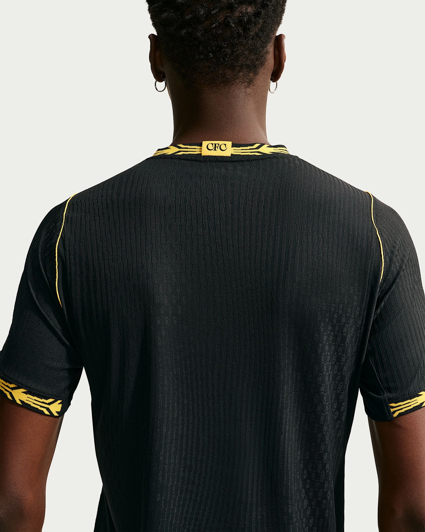 Chelsea FC 2026/27 Maç Deplasman Nike Aero-FIT Orijinal Erkek Futbol Forması - Siyah/Midwest Gold/Midwest Gold