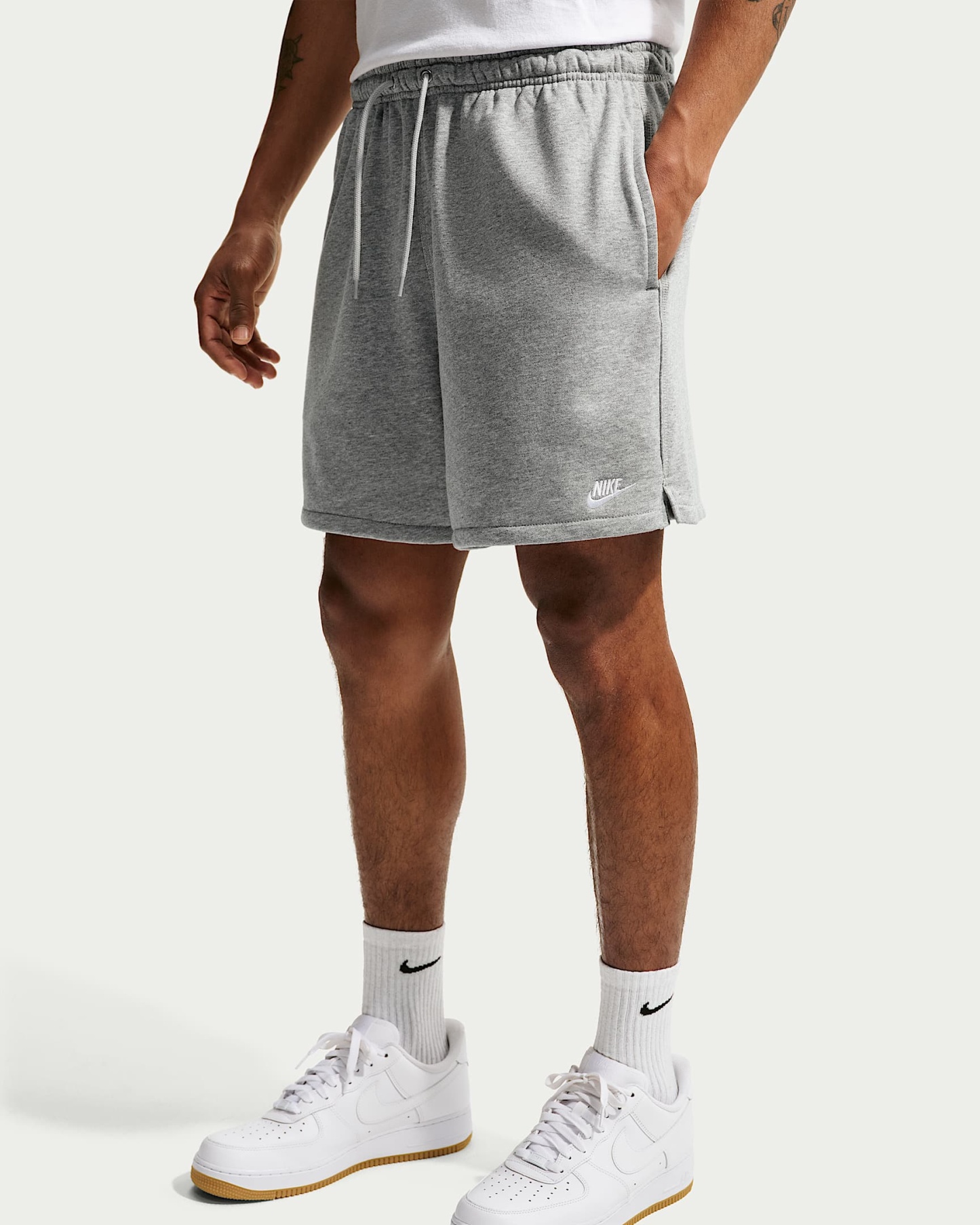 Nike Club Bol Kesimli Fransız Havlu Kumaşı Erkek Şortu - Dark Grey Heather/Light Smoke Grey/Beyaz