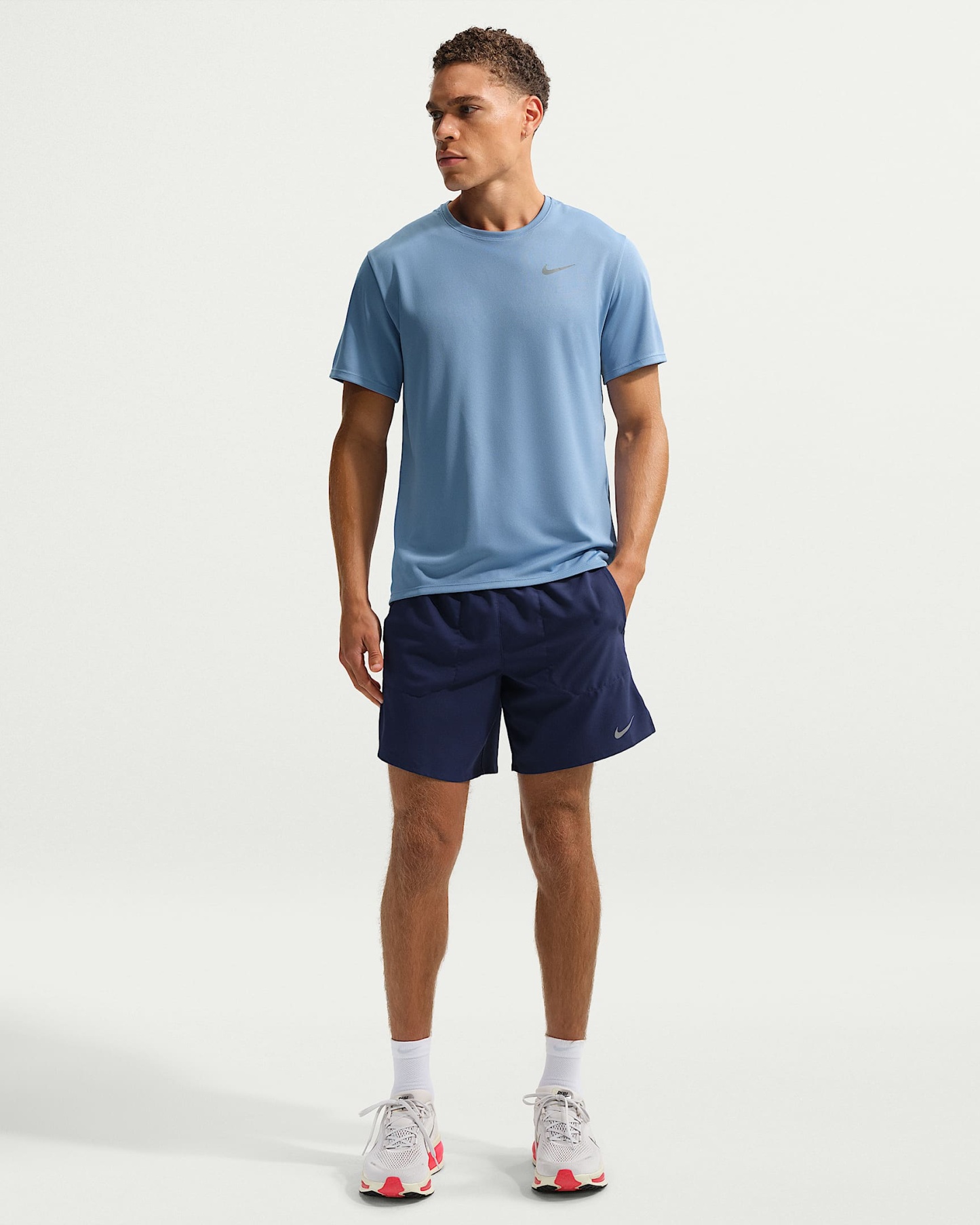 Nike Stride Dri-FIT 18 cm Slip Astarlı Erkek Koşu Şortu - Midnight Navy