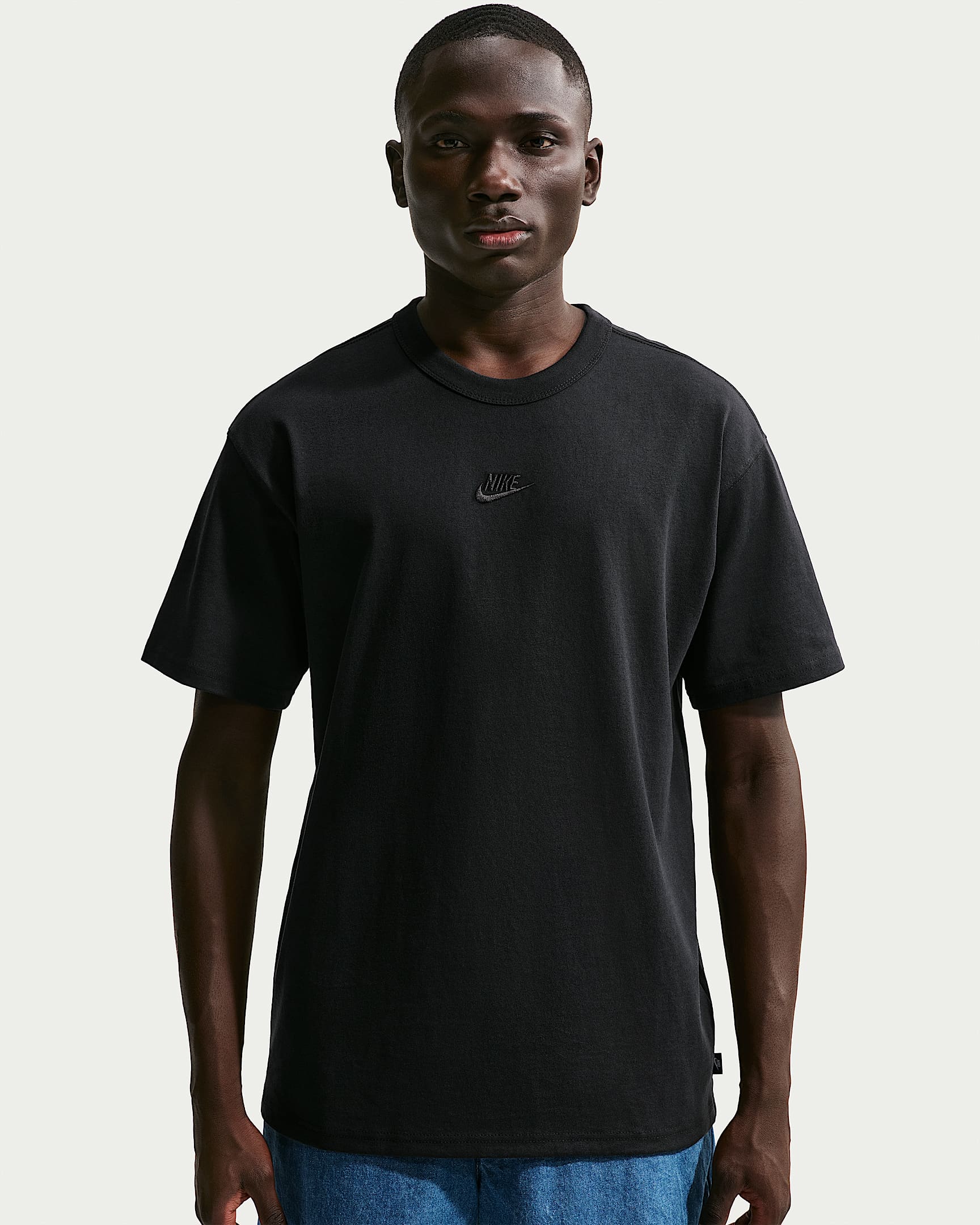 Nike Sportswear Premium Essentials Erkek Tişörtü - Siyah
