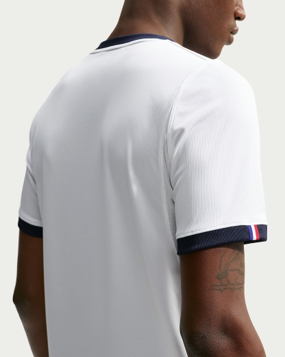 Paris Saint-Germain 2026/27 Stadyum Deplasman Nike Dri-FIT Erkek Futbol Taraftar Forması - Beyaz/College Navy/Global Red/College Navy