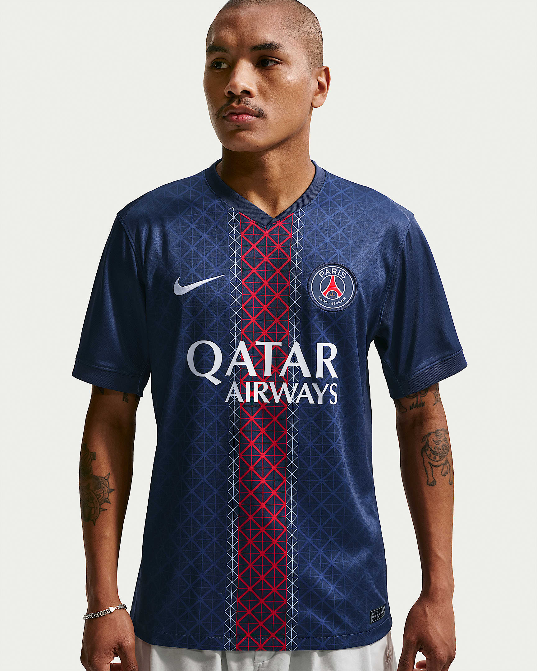 Paris Saint-Germain 2025/26 Stadyum İç Saha Nike Dri-FIT Erkek Futbol Taraftar Forması - Midnight Navy/Midnight Navy/Beyaz