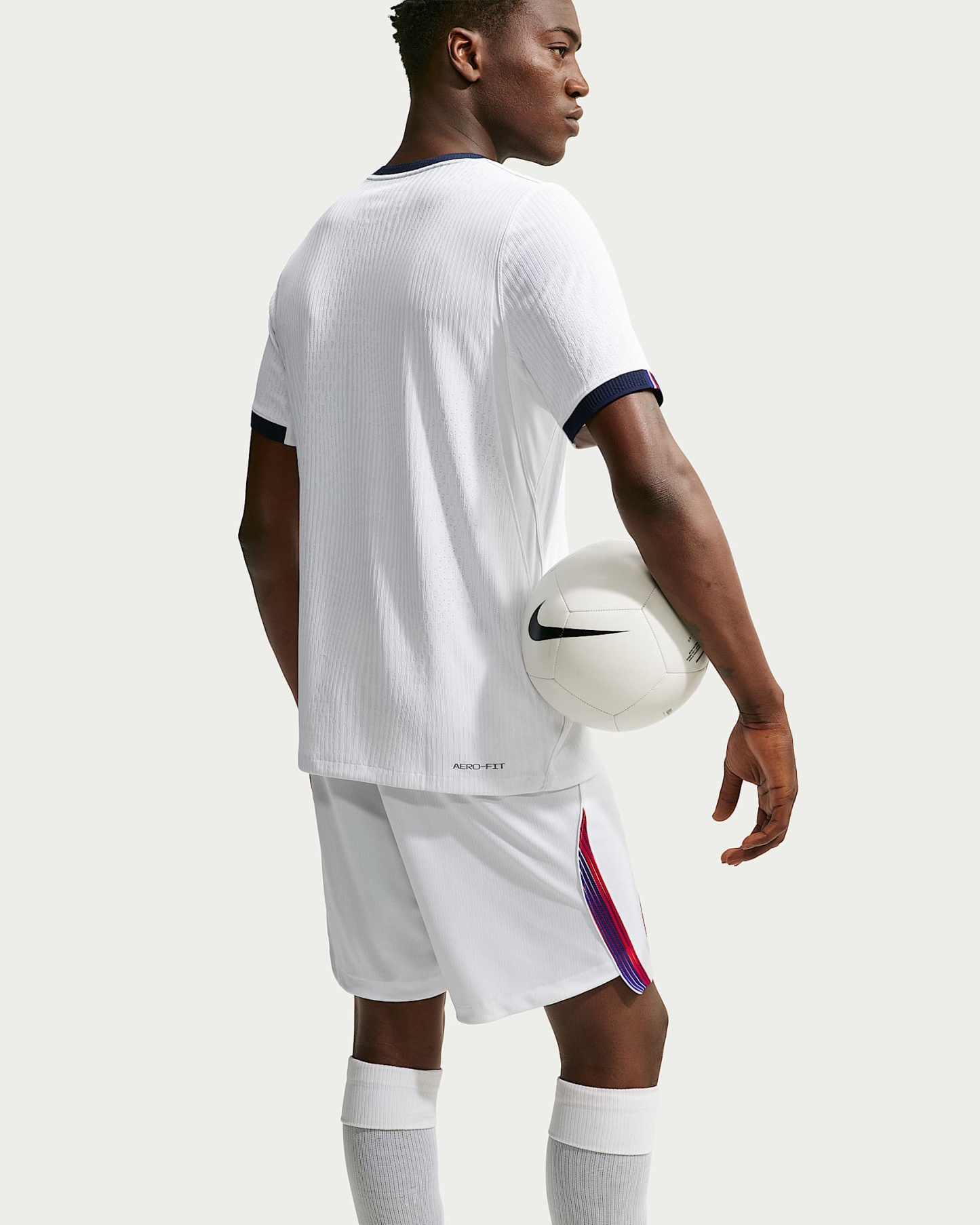 Paris Saint-Germain 2026/27 Maç Deplasman Nike Aero-FIT Orijinal Erkek Futbol Forması - Beyaz/College Navy/Global Red/College Navy