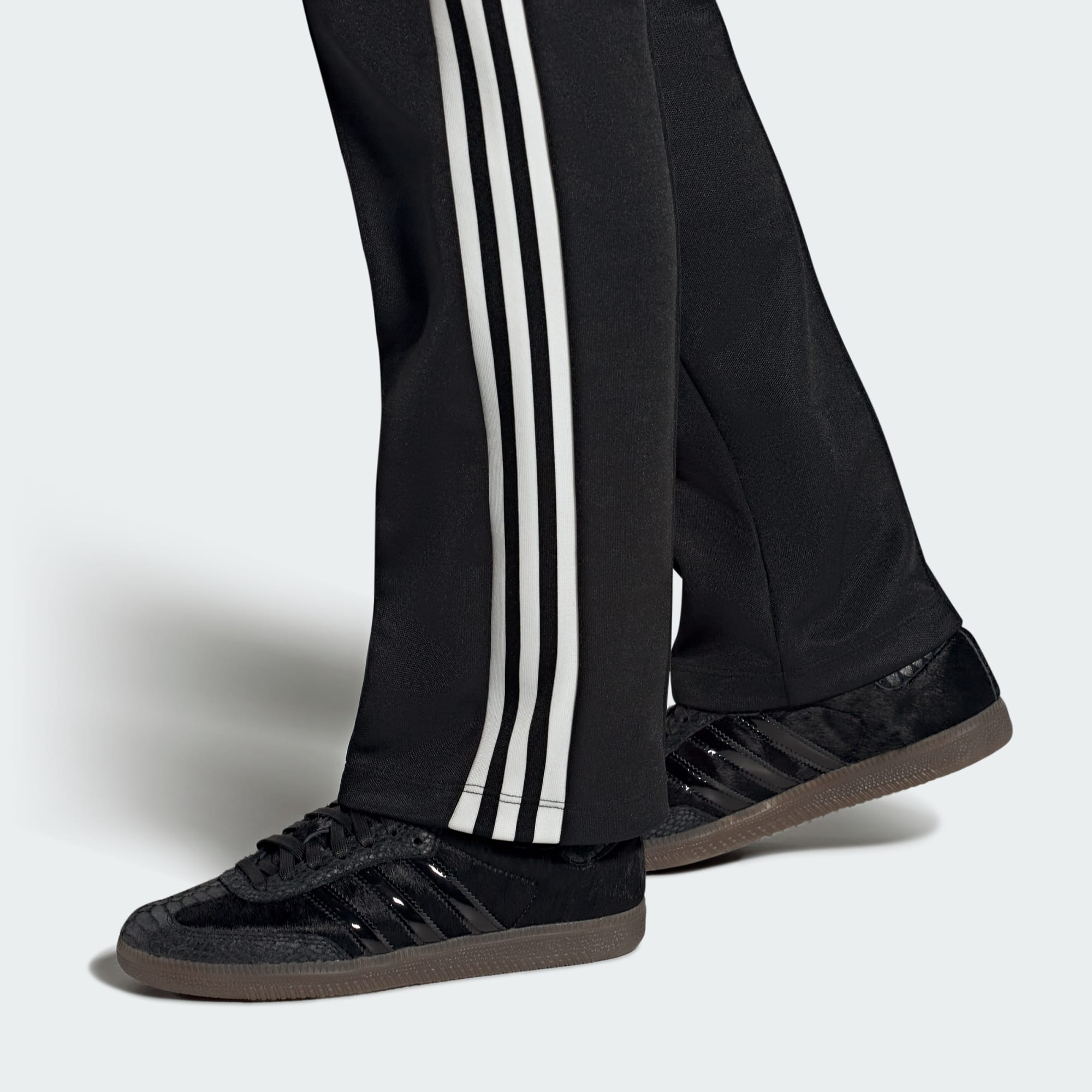 SAMBA OG PONY HAIR AYAKKABI - Core Black / Core Black / Off White - IH9149 - Görsel 2
