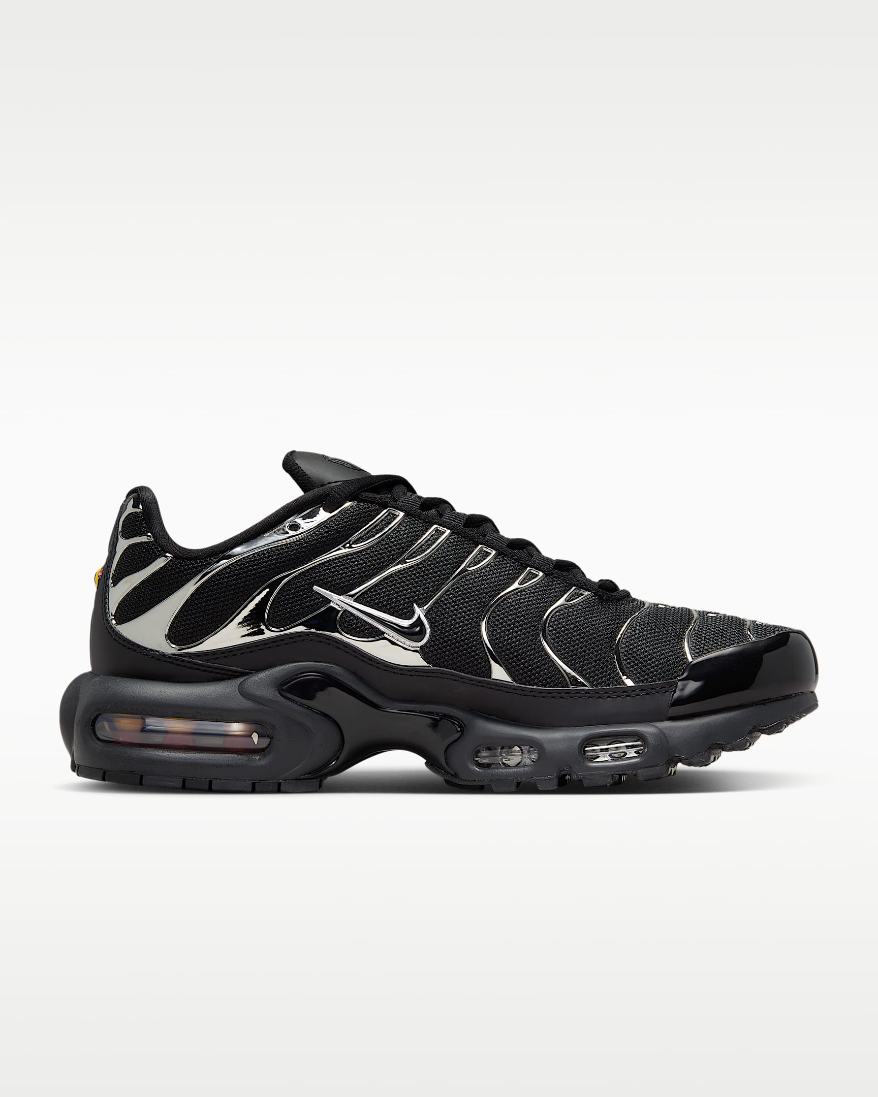 Nike Air Max Plus SE Kadın Ayakkabısı - Siyah/Metallic Silver/Laser Crimson/Off Noir