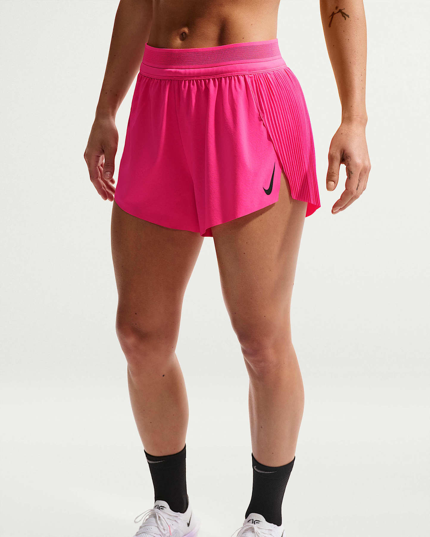 Nike AeroSwift Dri-FIT ADV Normal Belli 8 cm Slip Astarlı Kadın Koşu Şortu - Hyper Pink/Siyah