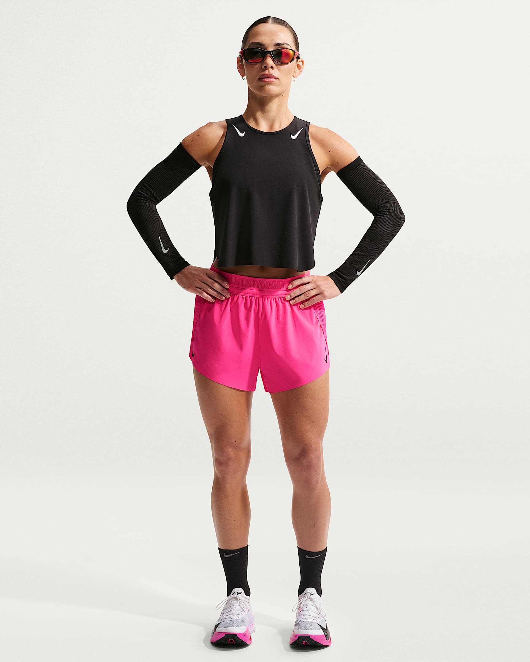 Nike AeroSwift Dri-FIT ADV Normal Belli 8 cm Slip Astarlı Kadın Koşu Şortu - Hyper Pink/Siyah
