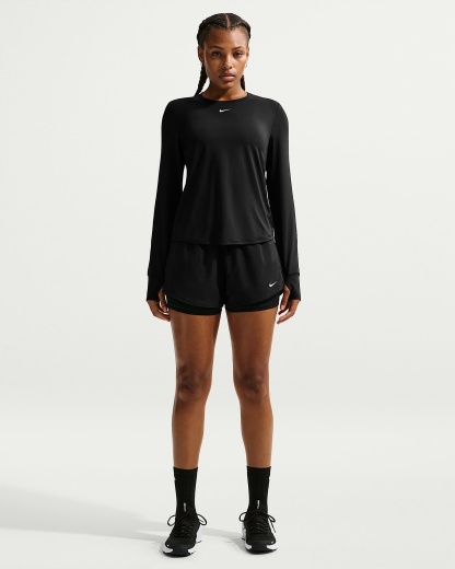 Nike One Dri-FIT Normal Belli 8 cm 2'si 1 Arada Kadın Şortu - Siyah/Beyaz