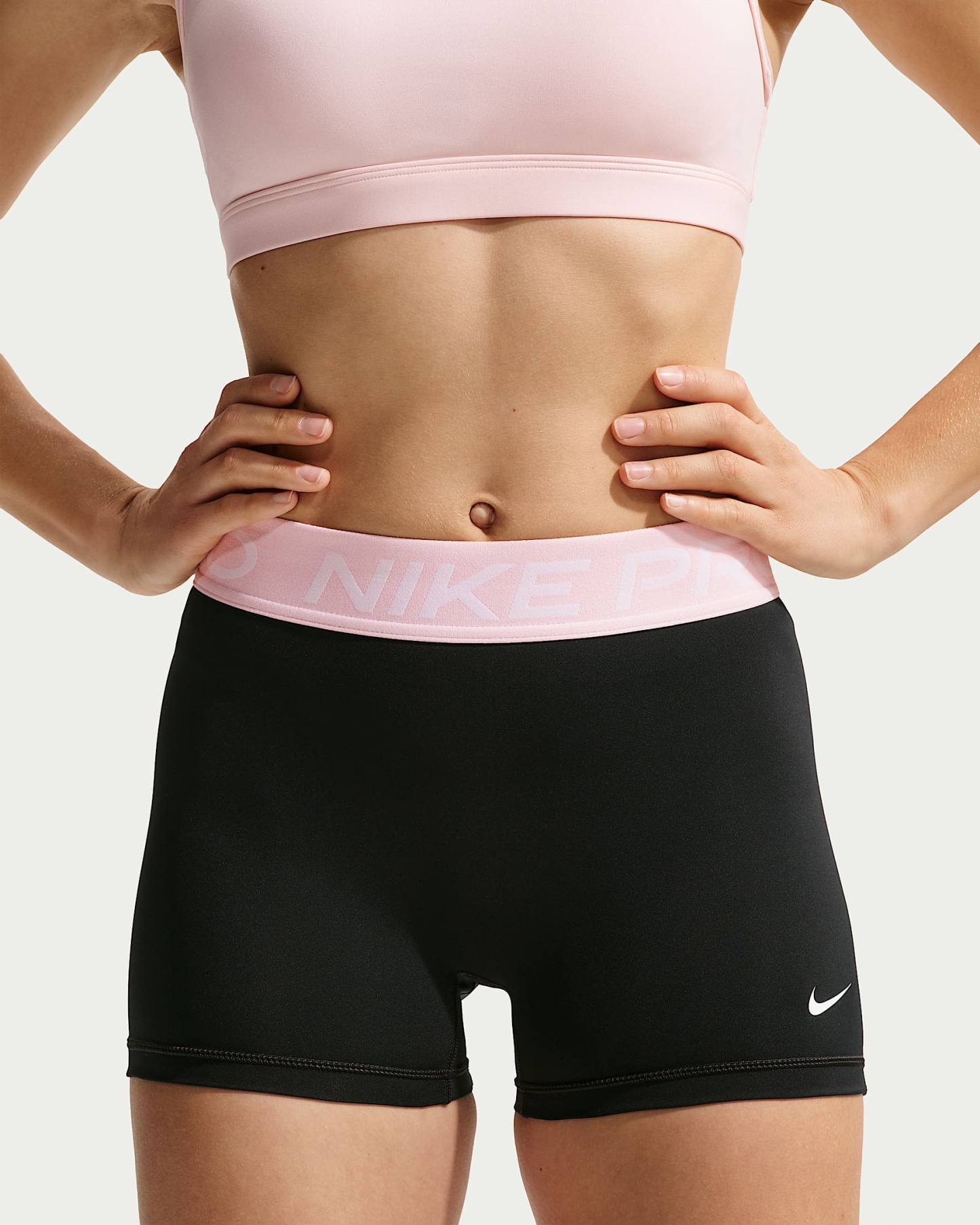 Nike Pro Normal Belli 8 cm Kadın Bisiklet Şortu - Siyah/Pink Foam/Beyaz