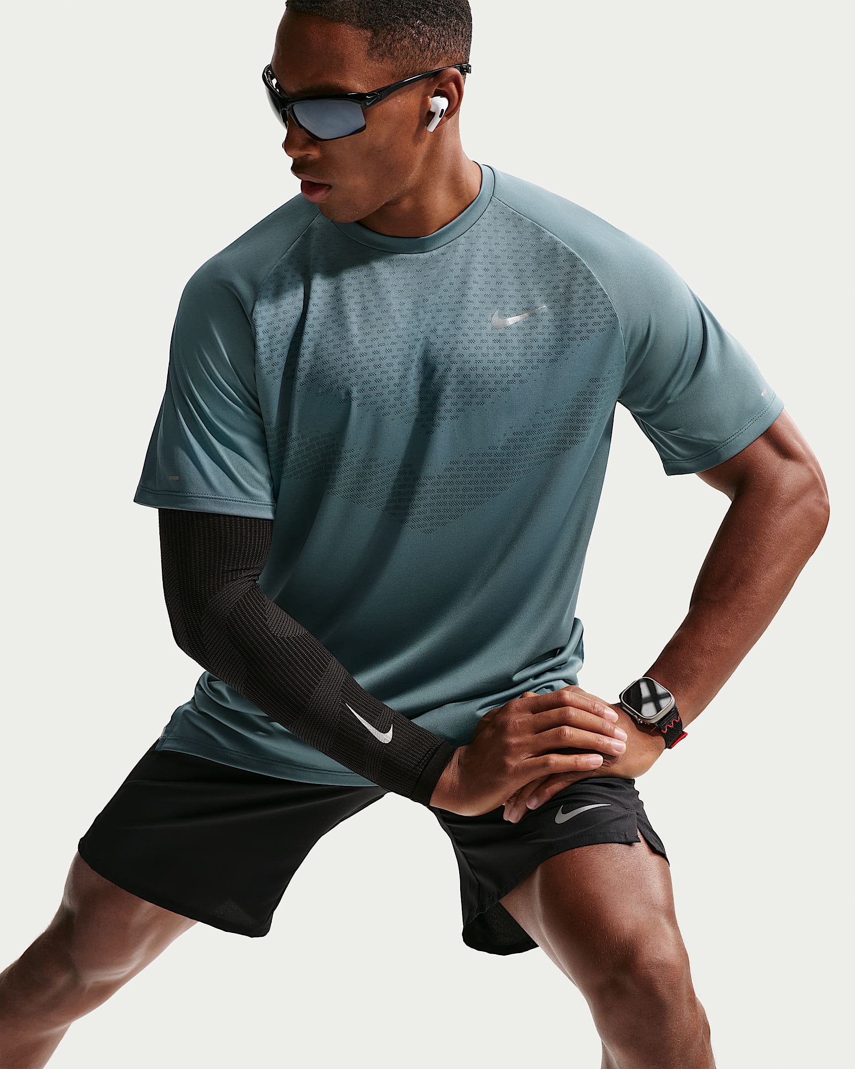 Nike Stride Dri-FIT ADV Kısa Kollu Erkek Koşu Üstü - Mineral Slate