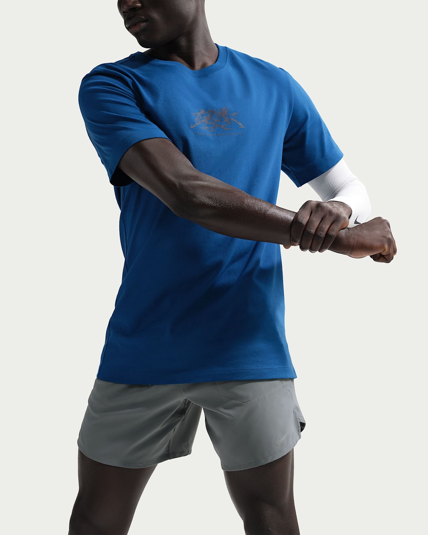 Nike Stride Dri-FIT 18 cm Slip Astarlı Erkek Koşu Şortu - Smoke Grey