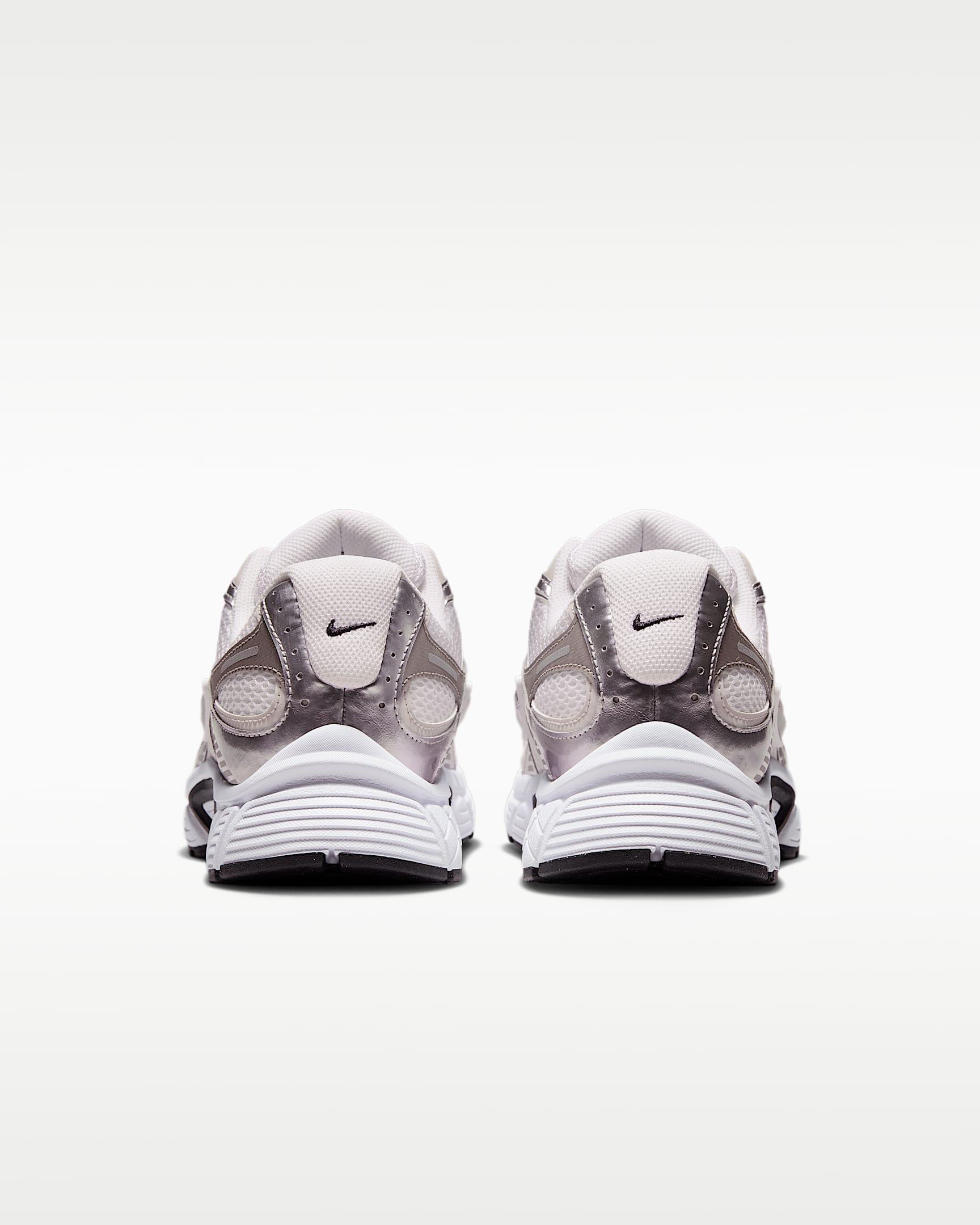 Nike V5 RNR Erkek Ayakkabısı - Beyaz/Vast Grey/College Grey/Siyah