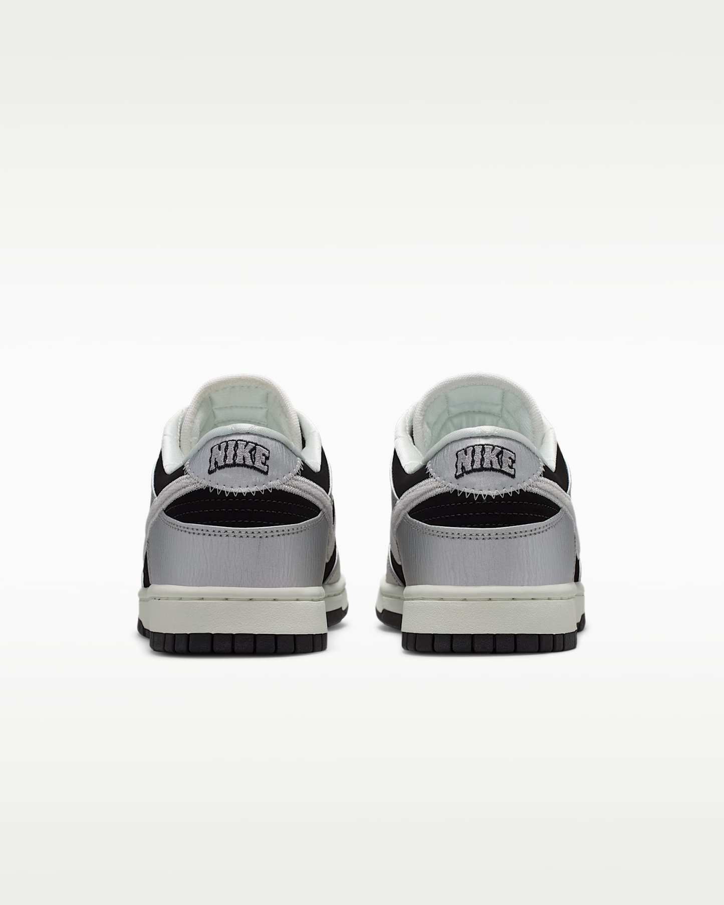 Nike Dunk Low Retro Erkek Ayakkabısı - Metallic Silver/Siyah/Sail/Metallic Silver