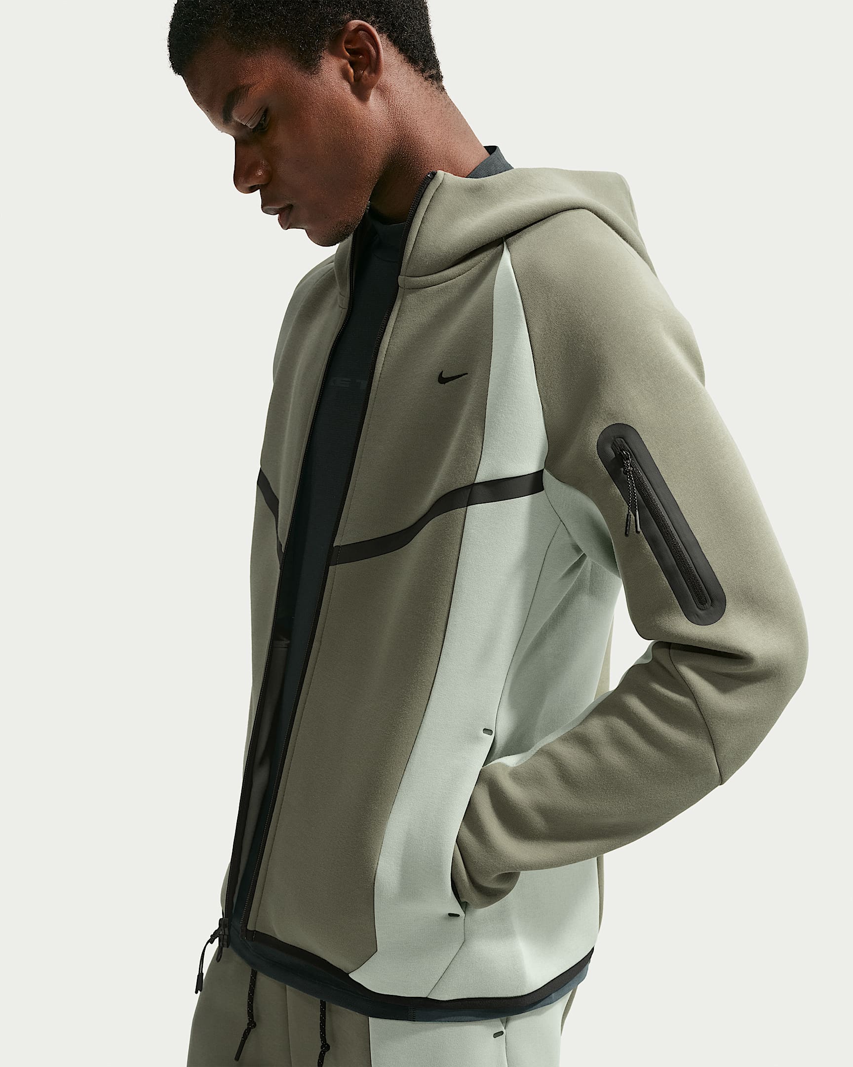 Nike Tech Renk Bloklu Tam Boy Fermuarlı Fleece Windrunner Erkek Ceketi - Silver Sage/Jade Horizon/Siyah
